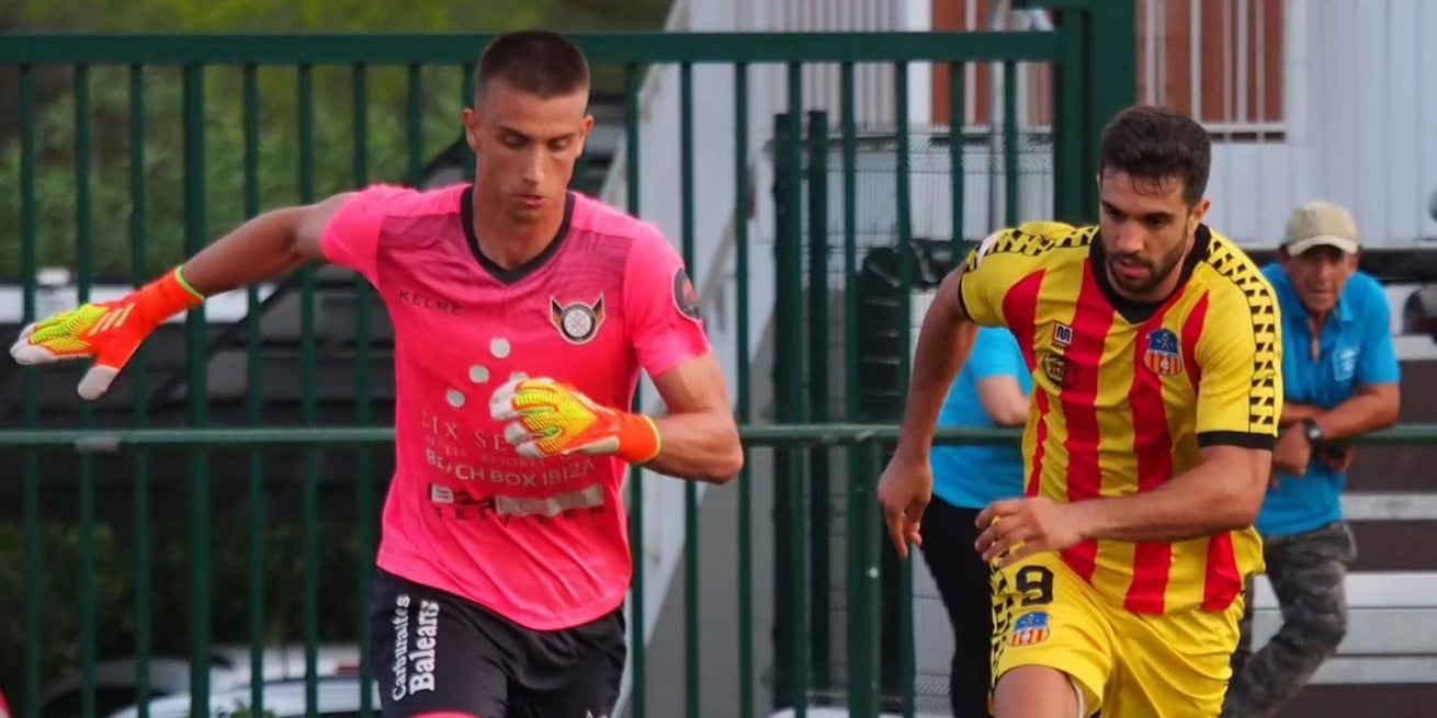 Ernest Forgas pressionant a Lucas | Judit Andreu (Unió Esportiva Sant Andreu)