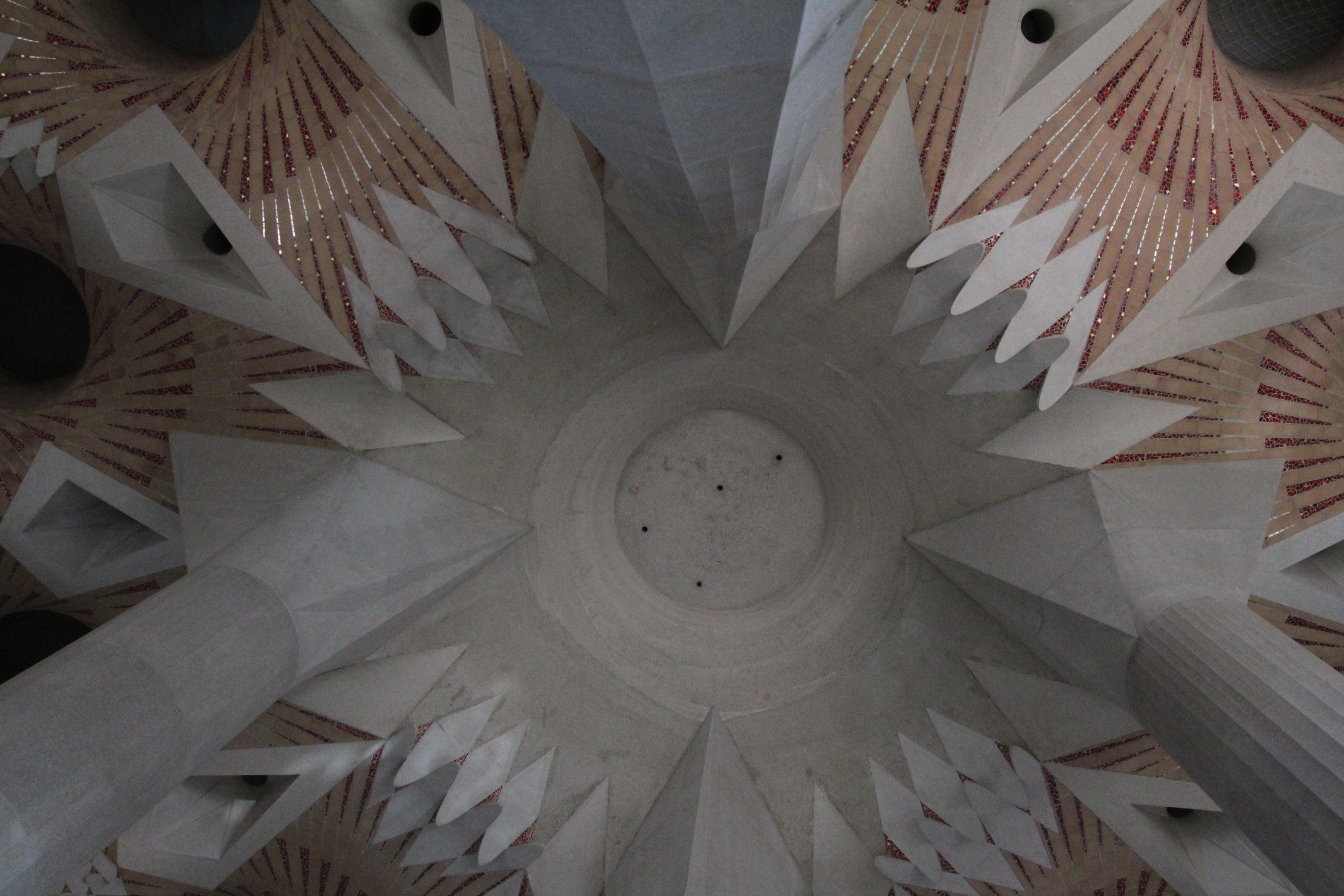 Interior de la sala Crucero de la Sagrada Familia / A.R.