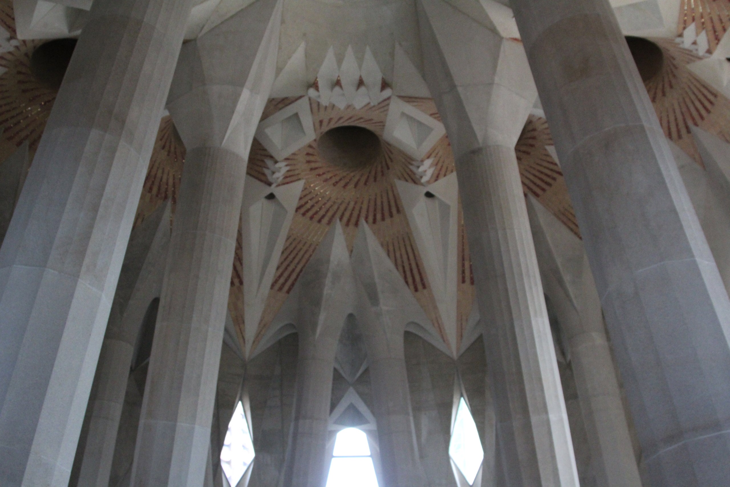 Interior de la sala Crucero de la Sagrada Familia / A.R.