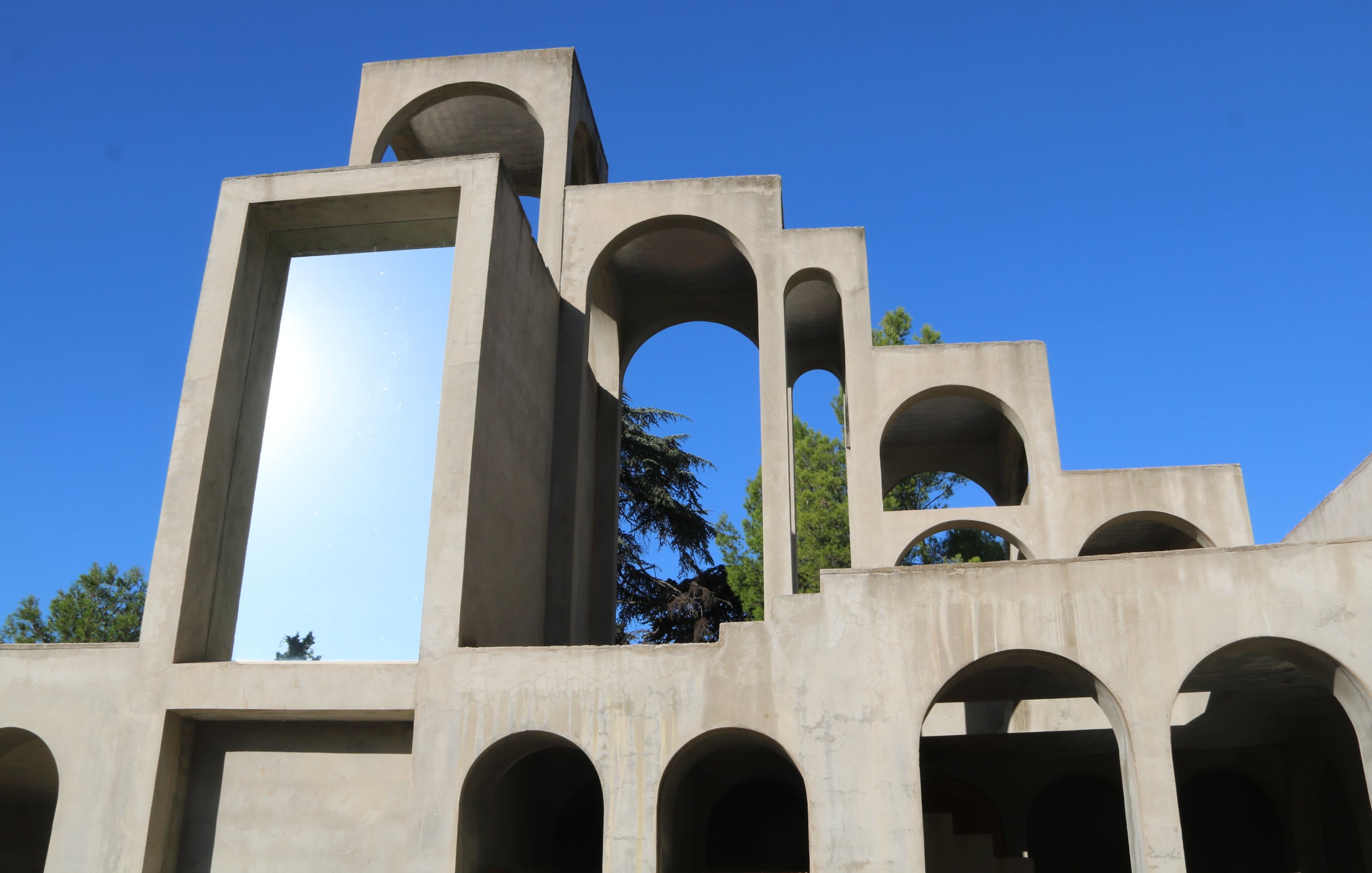 La gran obra inacabada de l'escultor Xavier Corberó a Esplugues de Llobregat / Àlex Recolons