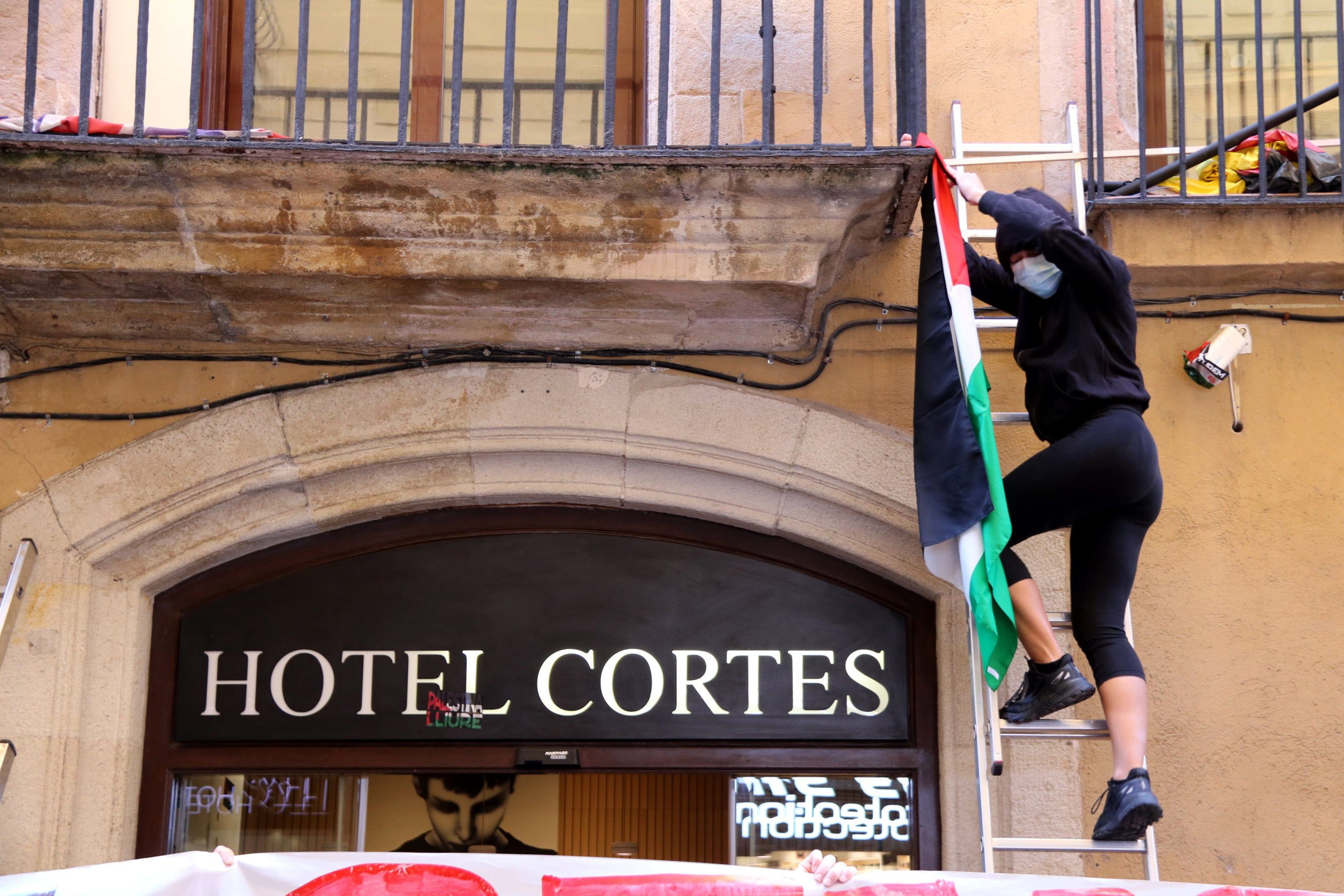 Imatge de l'ocupació de l'Hotel Cortés / ACN