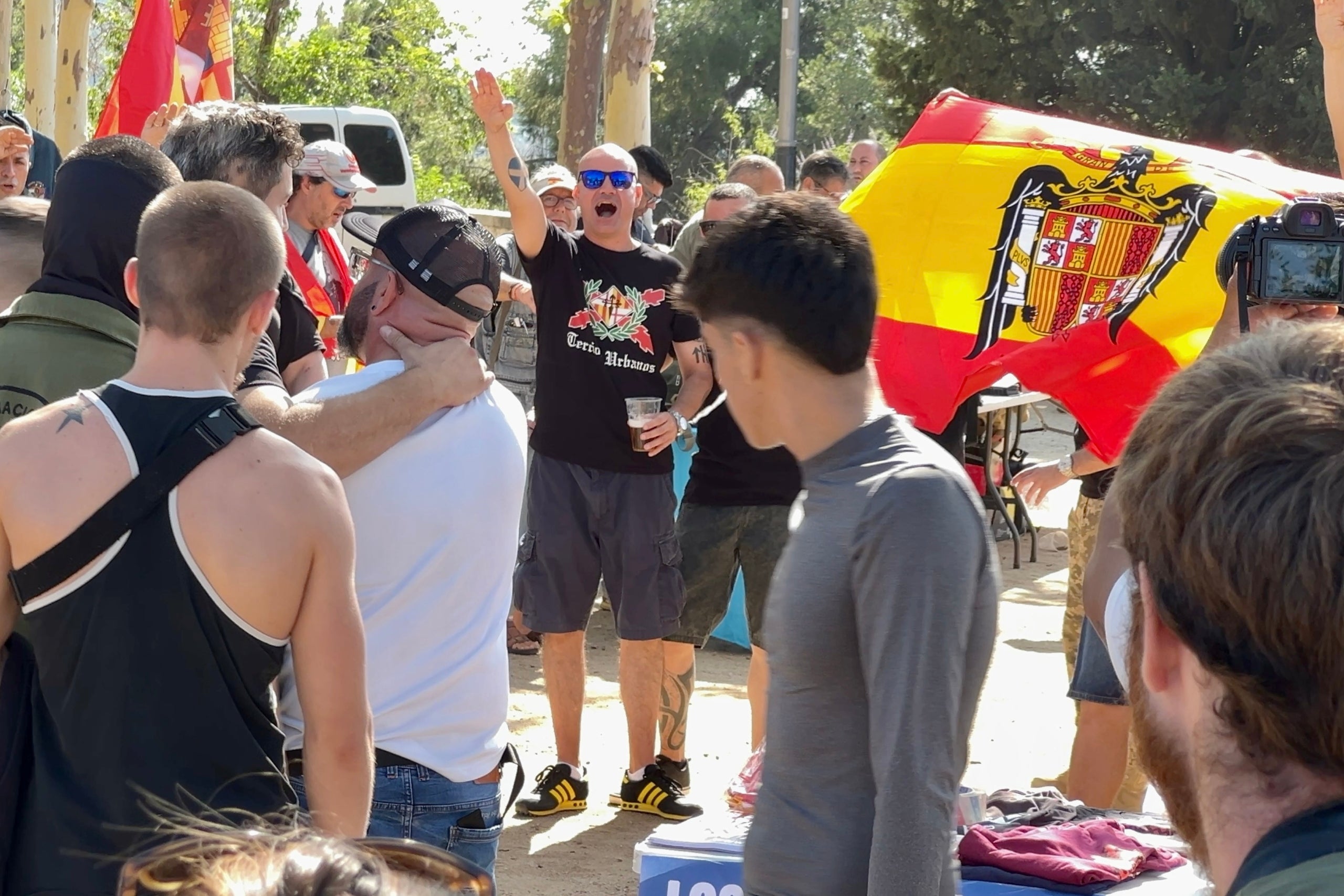 Un moment de la manifestació d'ultradreta a Montjuïc | ACN