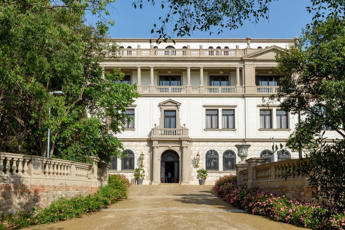 Casa Museu Nuria Pla. Façana de la Masia Adolf Florensa
