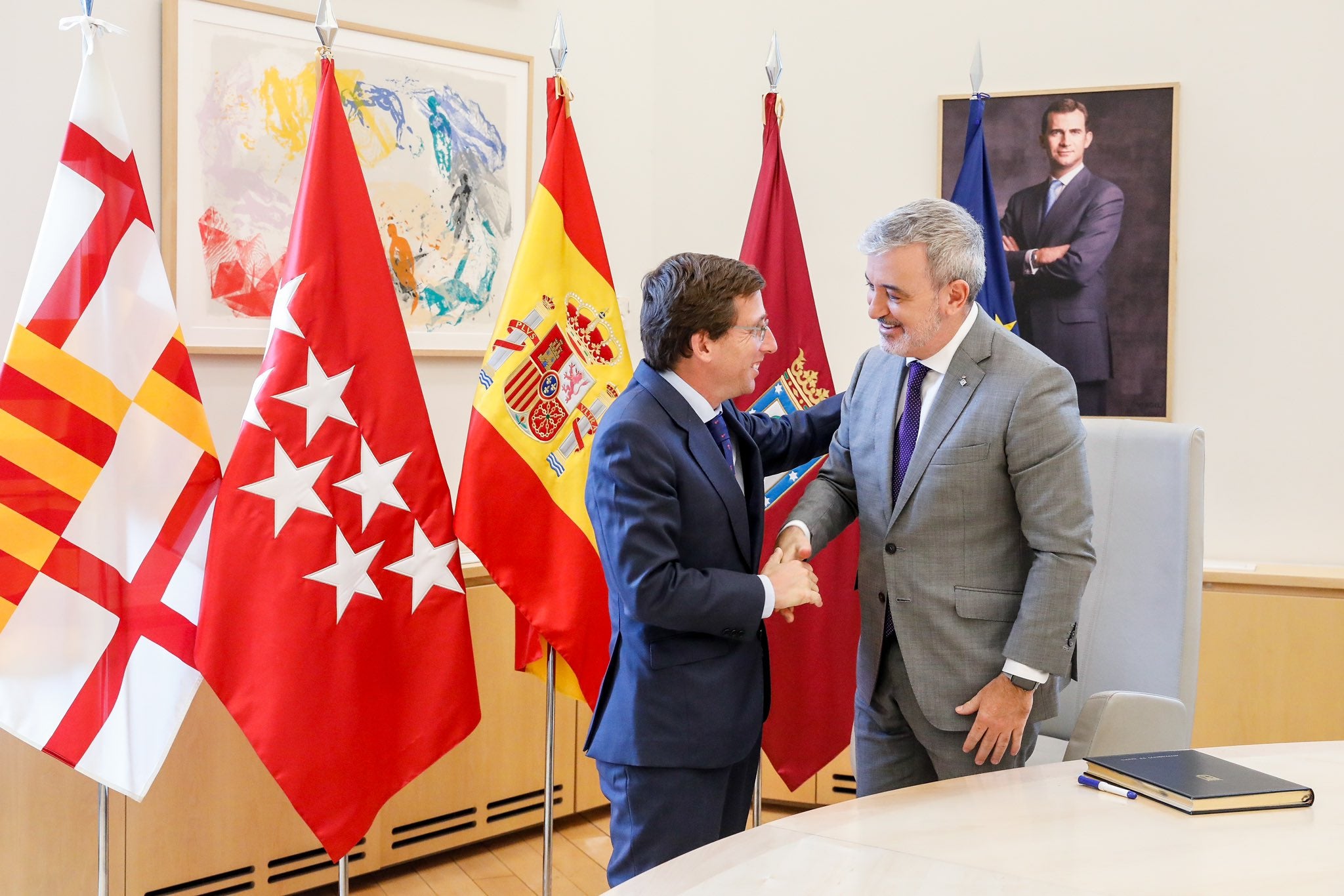 Els alcaldes Jaume Collboni i José Luis Almeida en la trobada d'aquest dimarts a Madrid / Ajuntament
