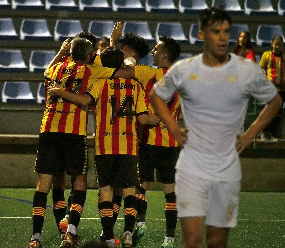 Els jugadors del Sant Andreu fent pinya | Unió Esportiva Sant Andreu
