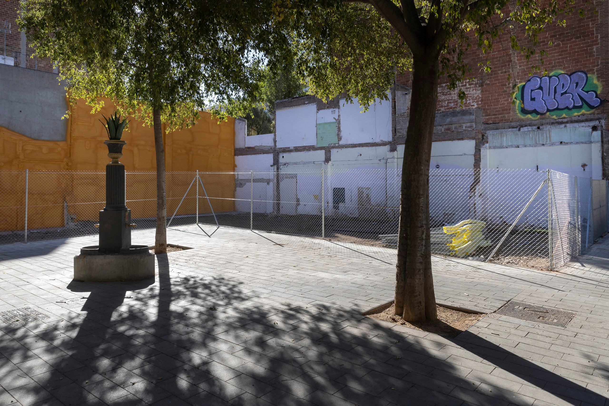 Transformacions urbanístiques al Camp de la Creu, Les Corts.