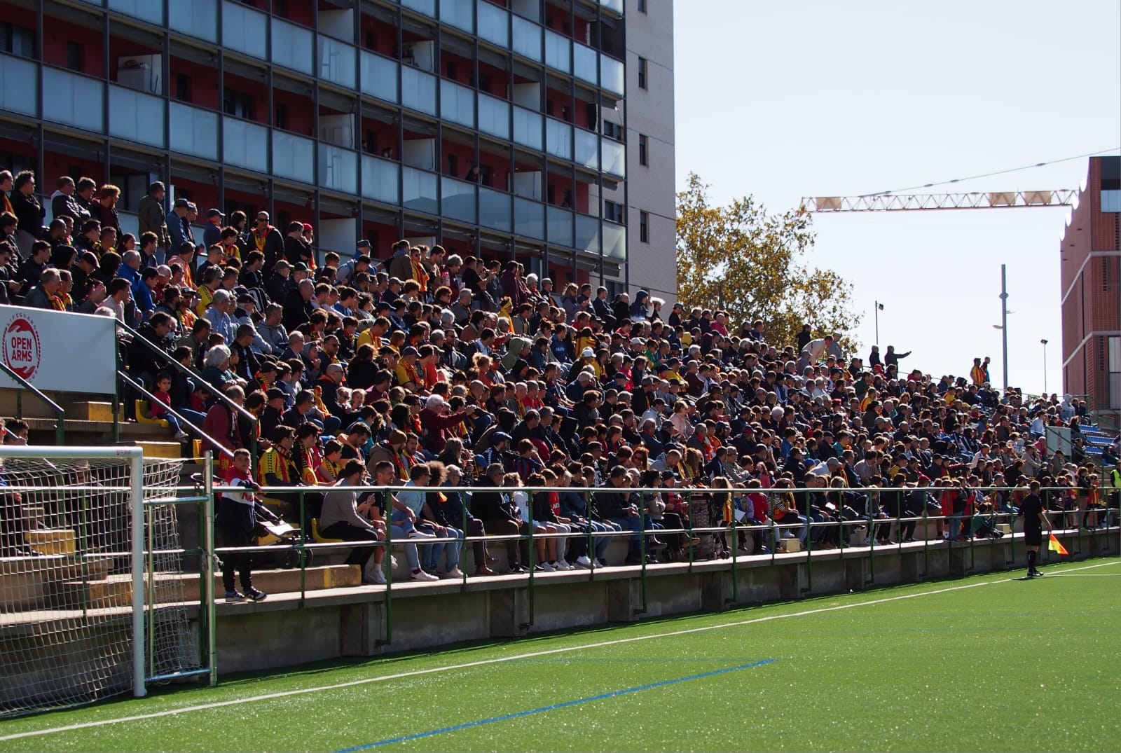 L'afició del Sant Andreu omplint les grades del Narcís Sala | Unió Esportiva Sant Andreu