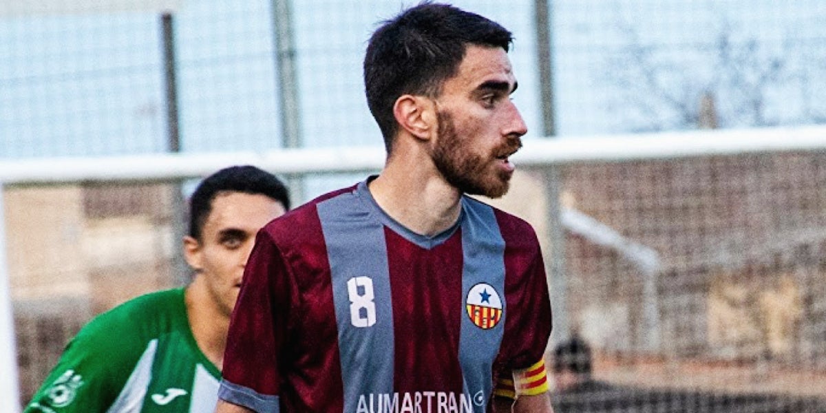 El capità del Júpiter, Patrick Chico, durant el partit contra l'Alguaire | CE Júpiter