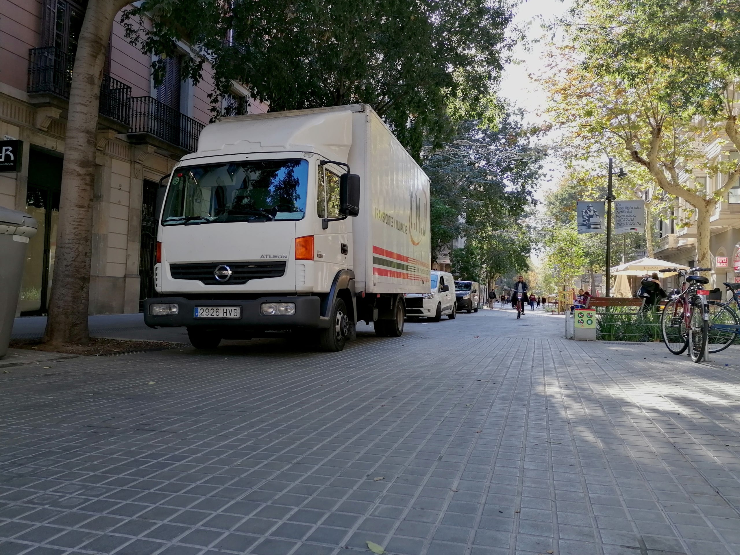 Camions a l'eix verd de Consell de Cent / CG