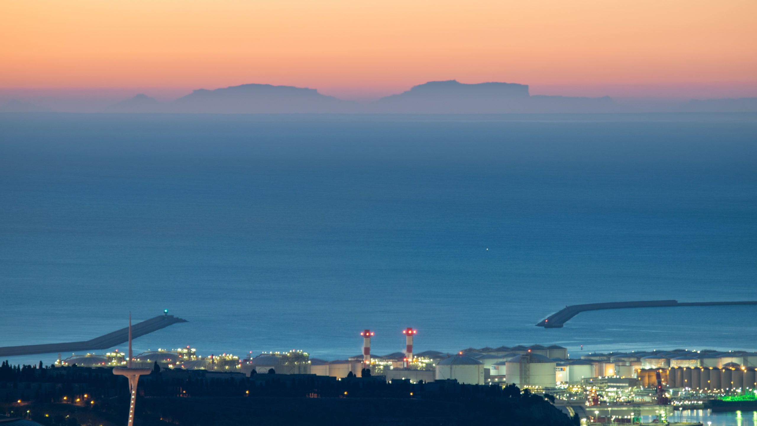 L'albirament de l'illa de Mallorca d'aquest dimarts des de Barcelona / Alfons Puertas (Observatori Fabra)
