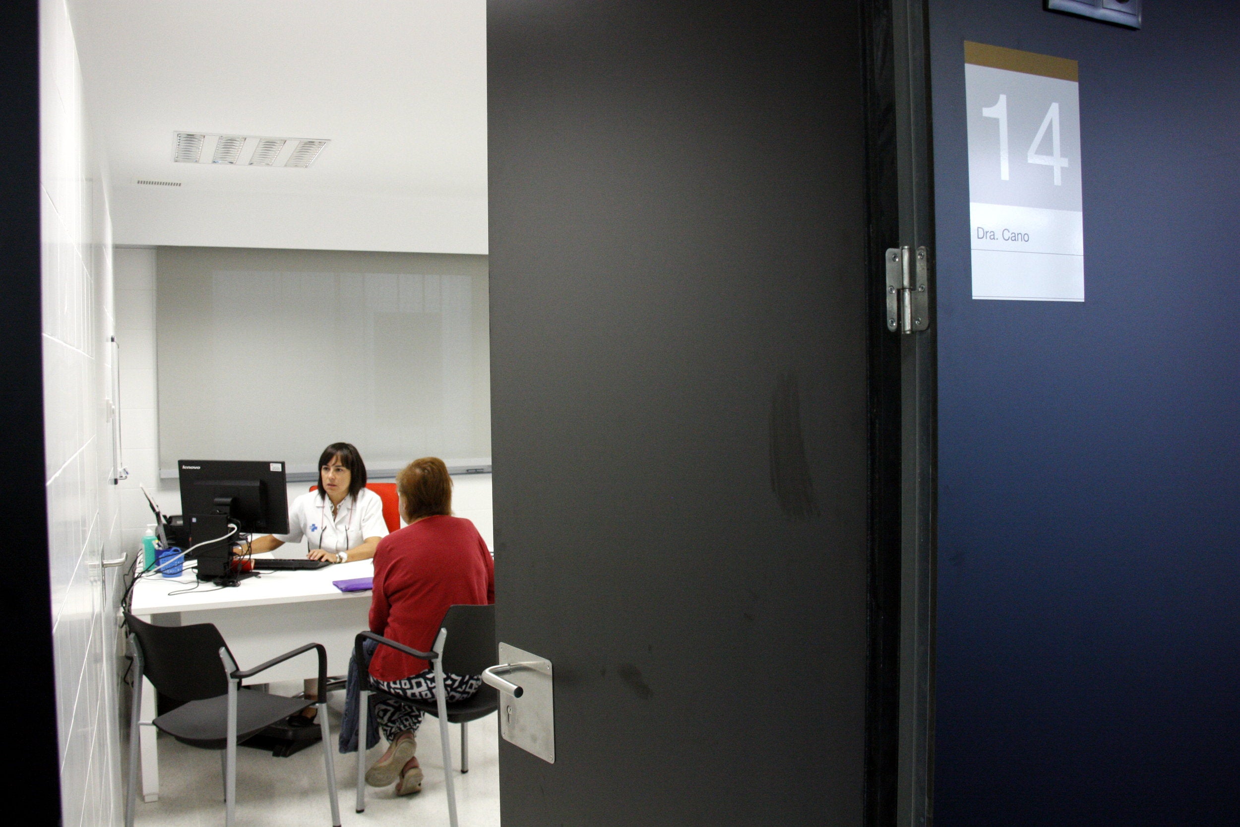 Una pacient al CAP Onze de Setembre | Cortés L. (ACN)