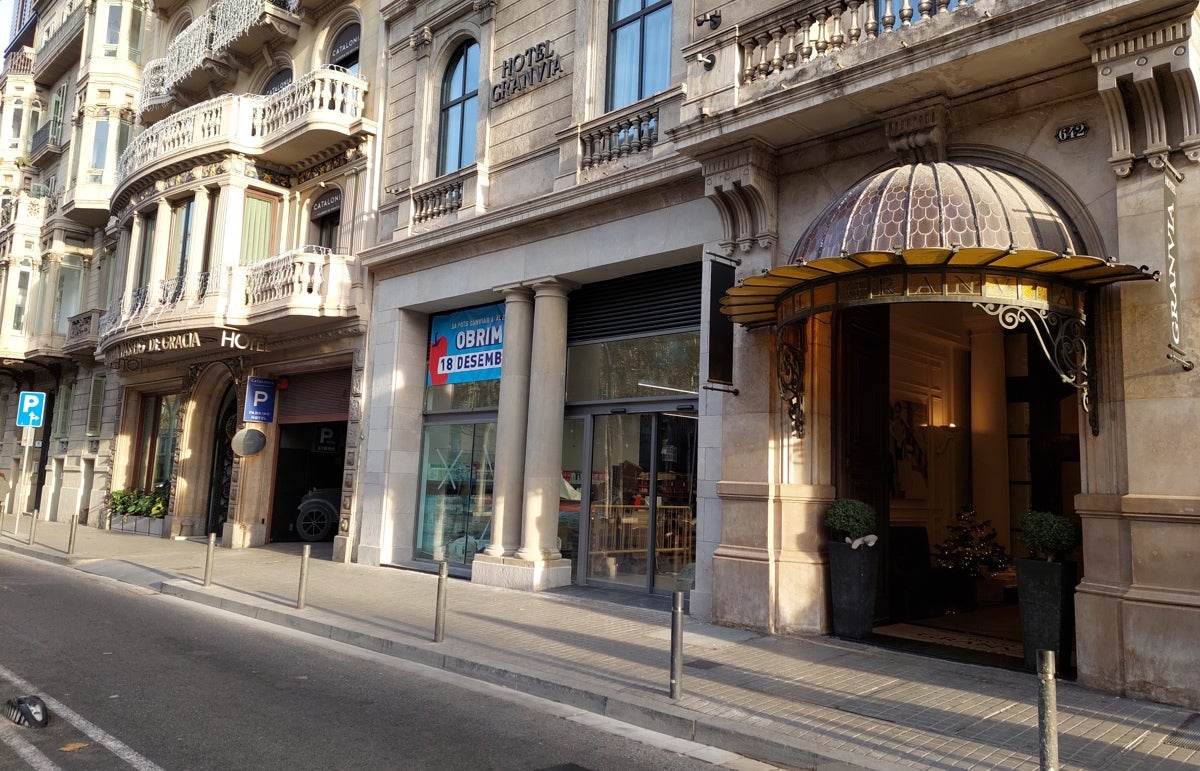 El supermercat ALDI es prepara per obrir el 18 de desembre TOT BARCELONA