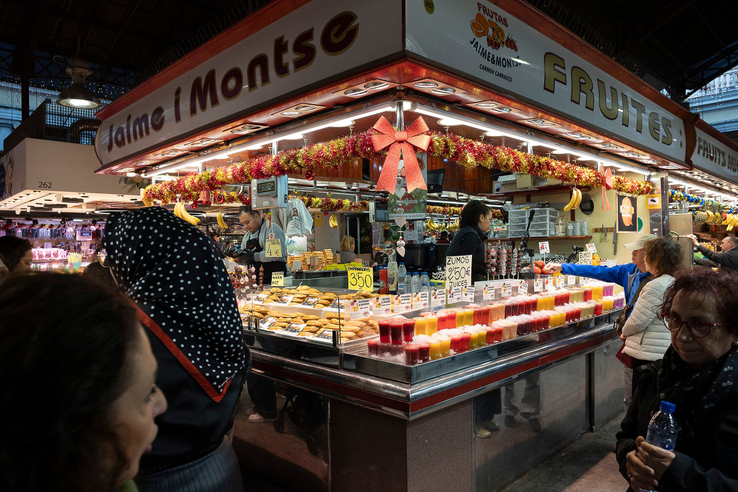 01.12.2023, Barcelona
Mercat de la Boqueria per Nadal
foto: Jordi Play