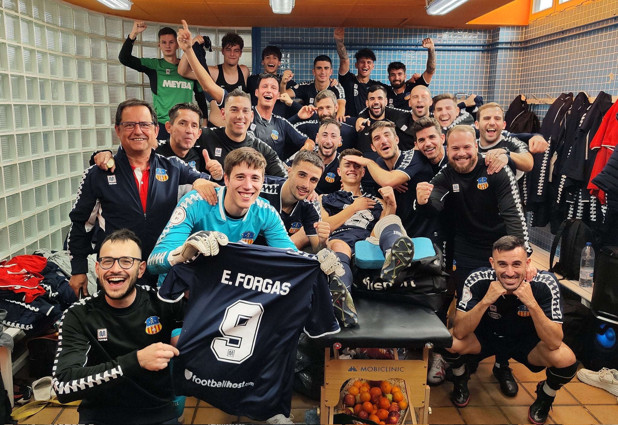 Los jugadores del San Andreu dedican la victoria al lesionado Ernest Forgas | UE San Andreu