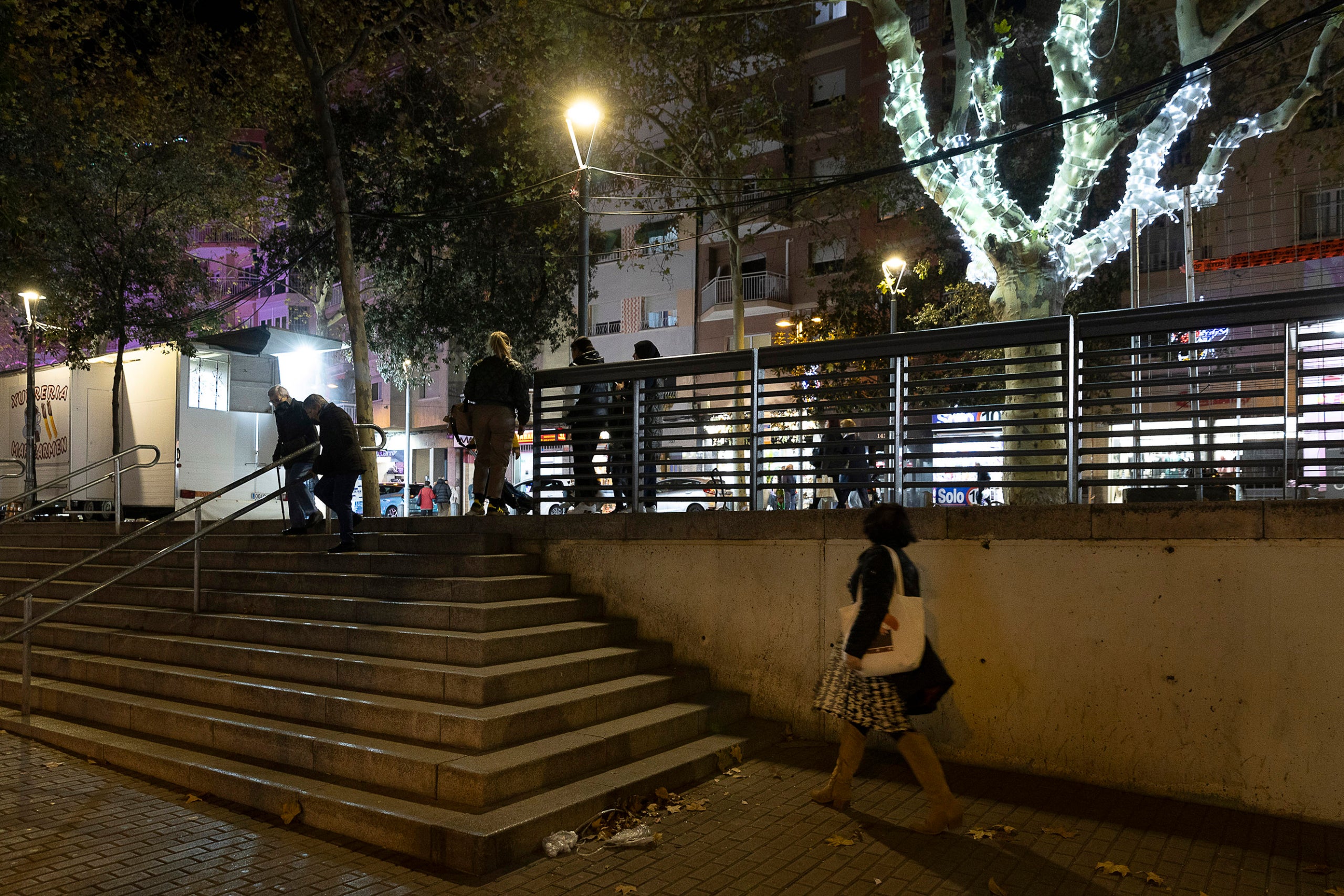 Nadal a Nou Barris. Via Júlia. barris perifèrics,