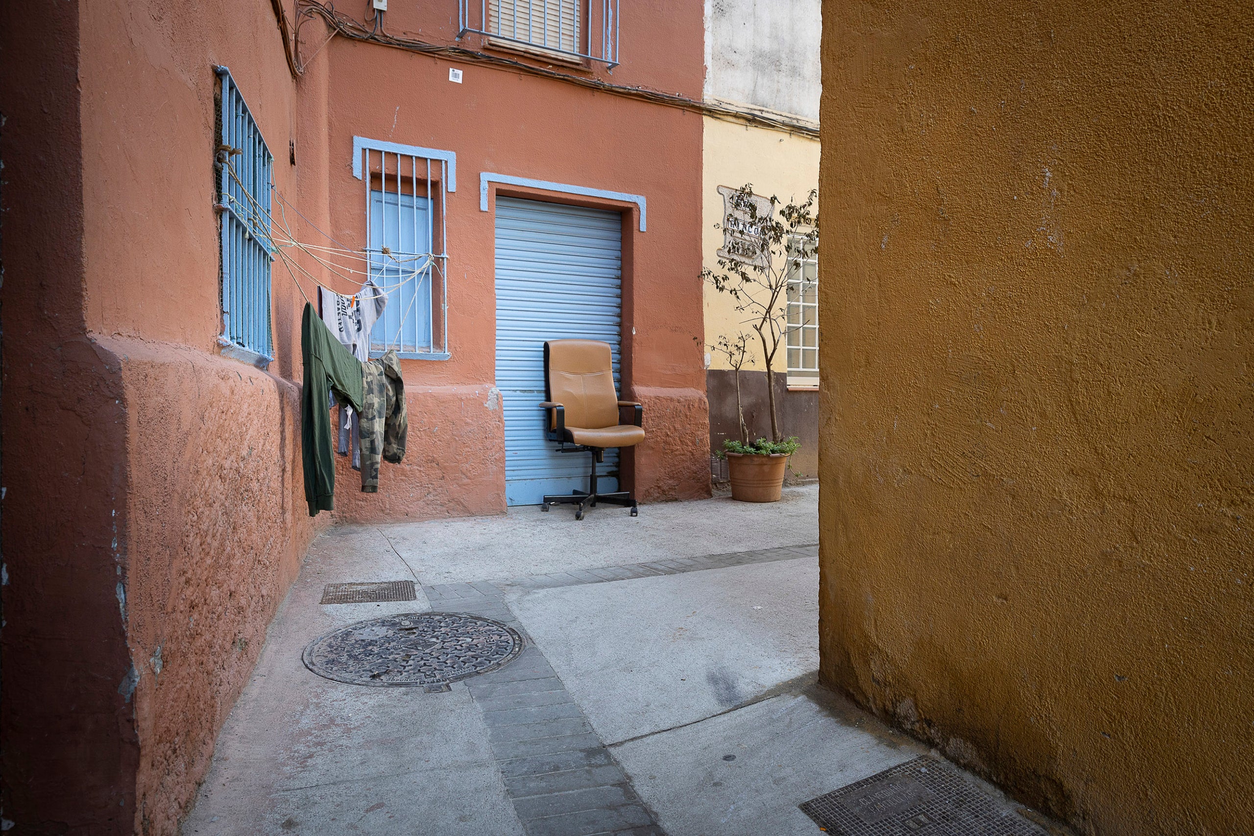 Un carrer del petit barri de la Clota, a Barcelona | Jordi Play