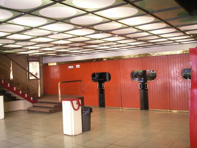 Fotografía antigua del cine Rex antes de su cierre en 2010 / Ken Roe