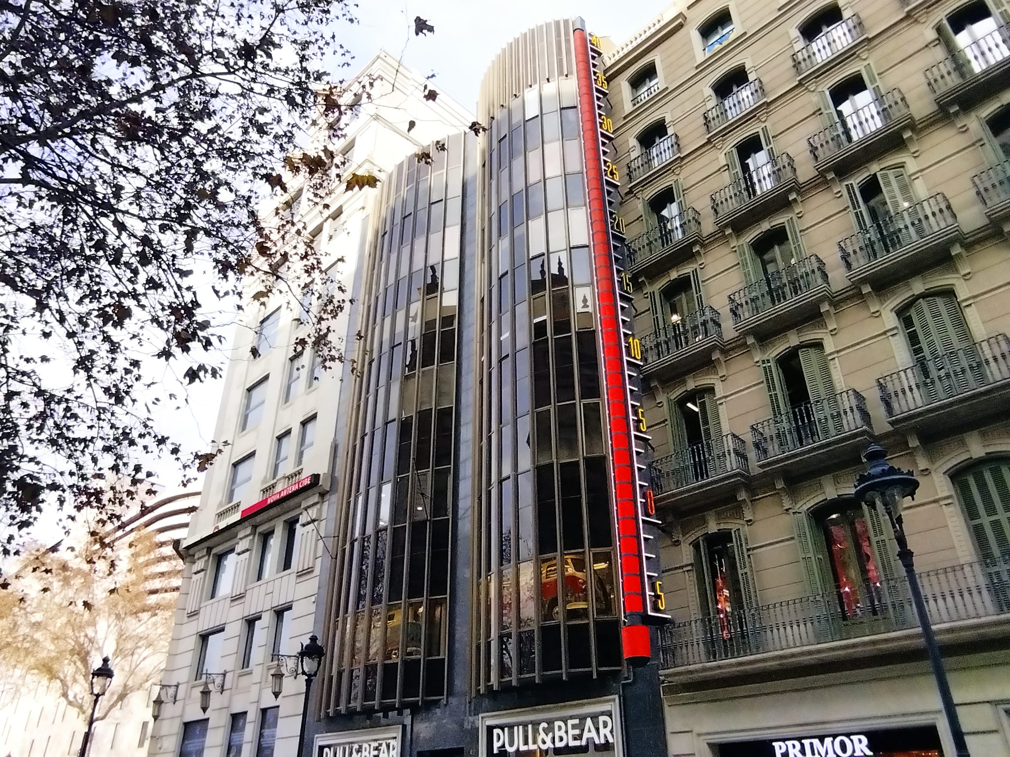 El termòmetre de Can Cottet, al Portal de l'Àngel TOT BARCELONA