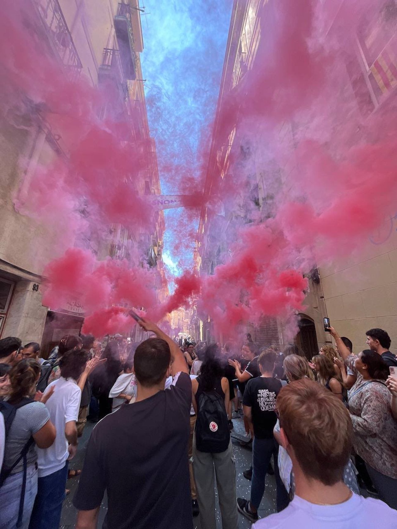 Imatge d'arxiu d'una mobilització al Raval contra el desnonament de quatre pisos / Sindicat d'Habitatge del Raval