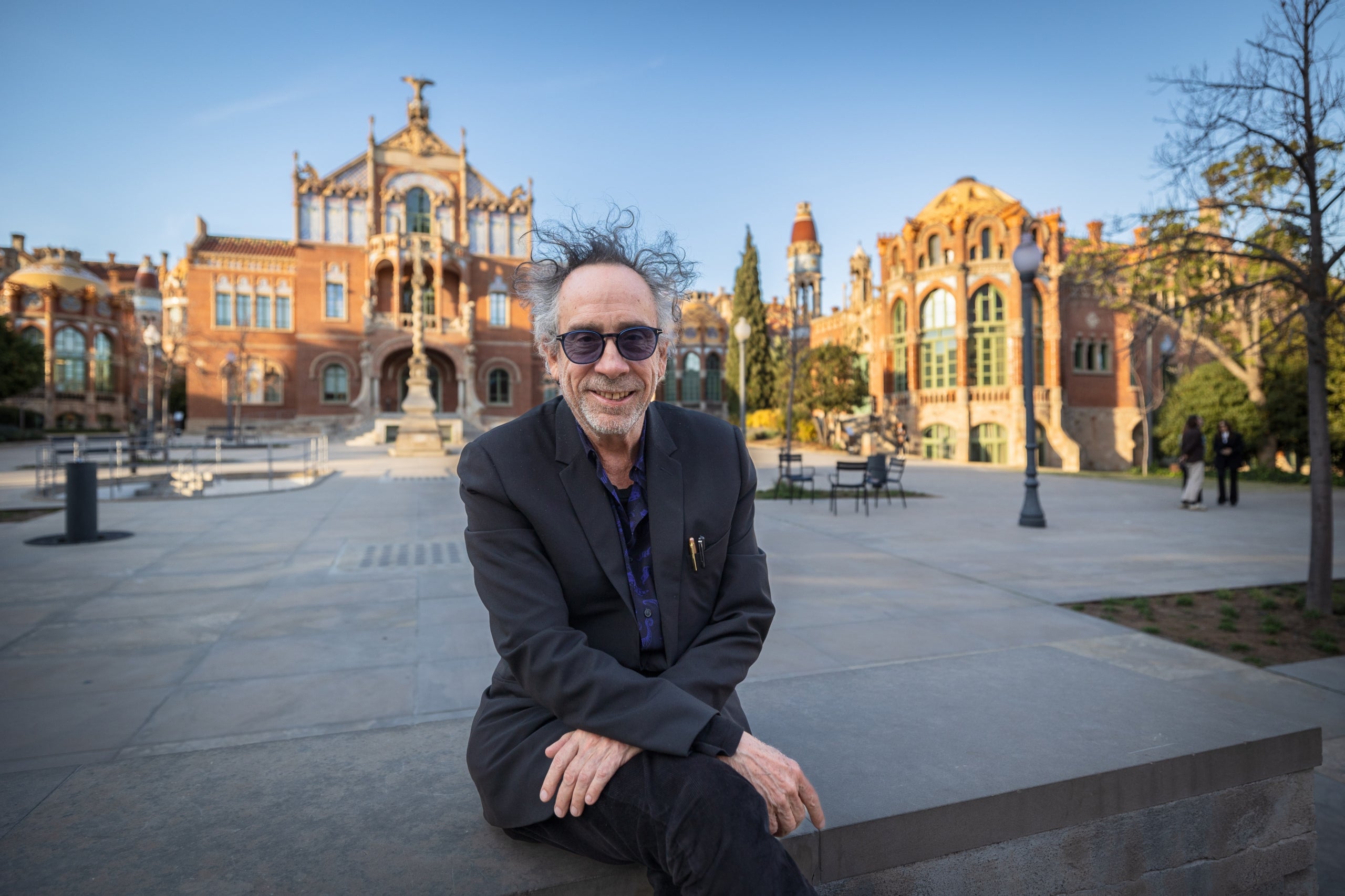 El cineasta Tim Burton visitant el Recinte Modernista de Sant Pau durant el seu viatge a Barcelona | ACN