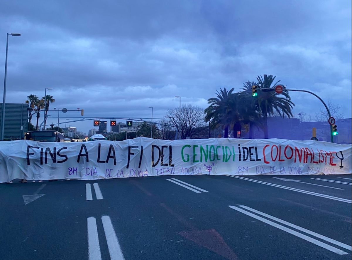 La manifestació que talla l'avinguda Diagonal | ARRAN