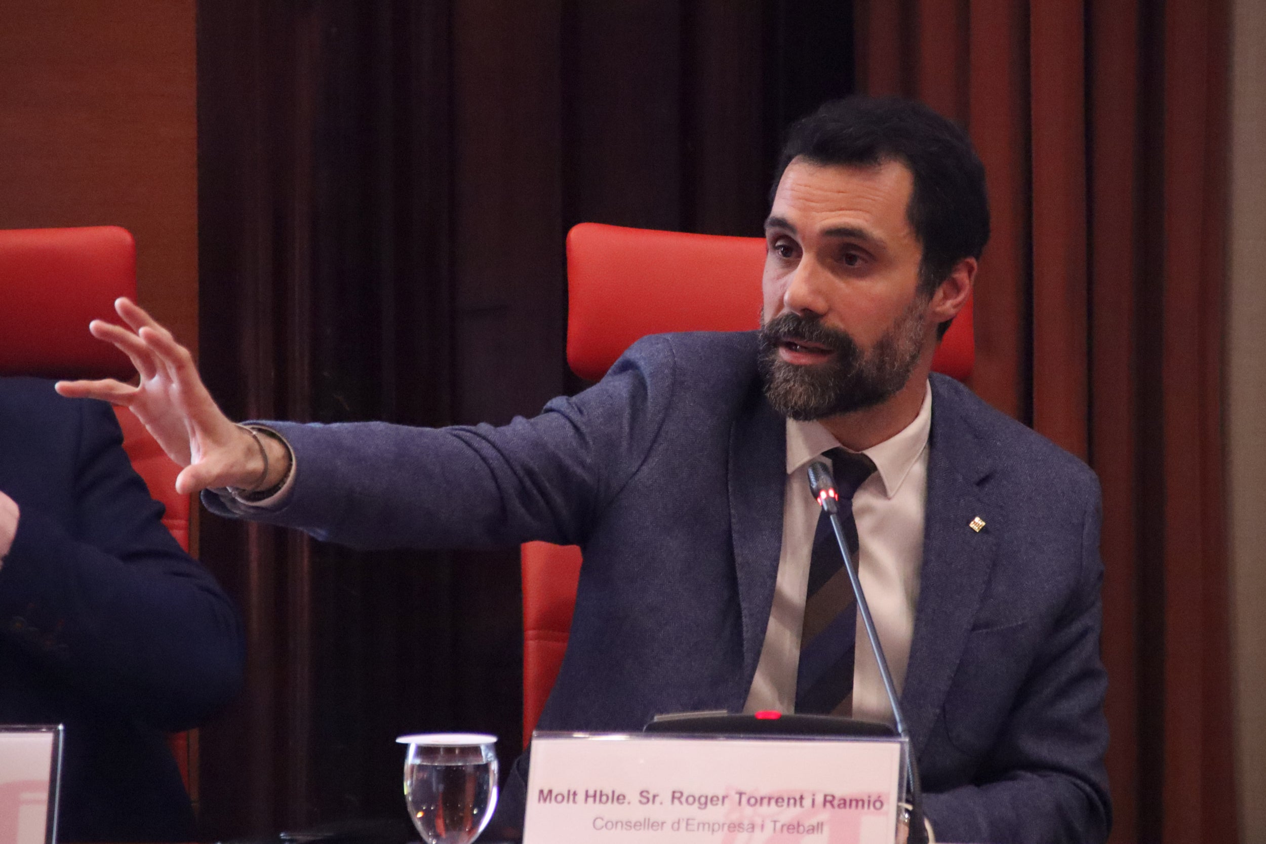 Rogert Torrent, en una compareixença al Parlament, ara reconeix a la cambra irregularitats laborals en l'Espai Barça/ACN