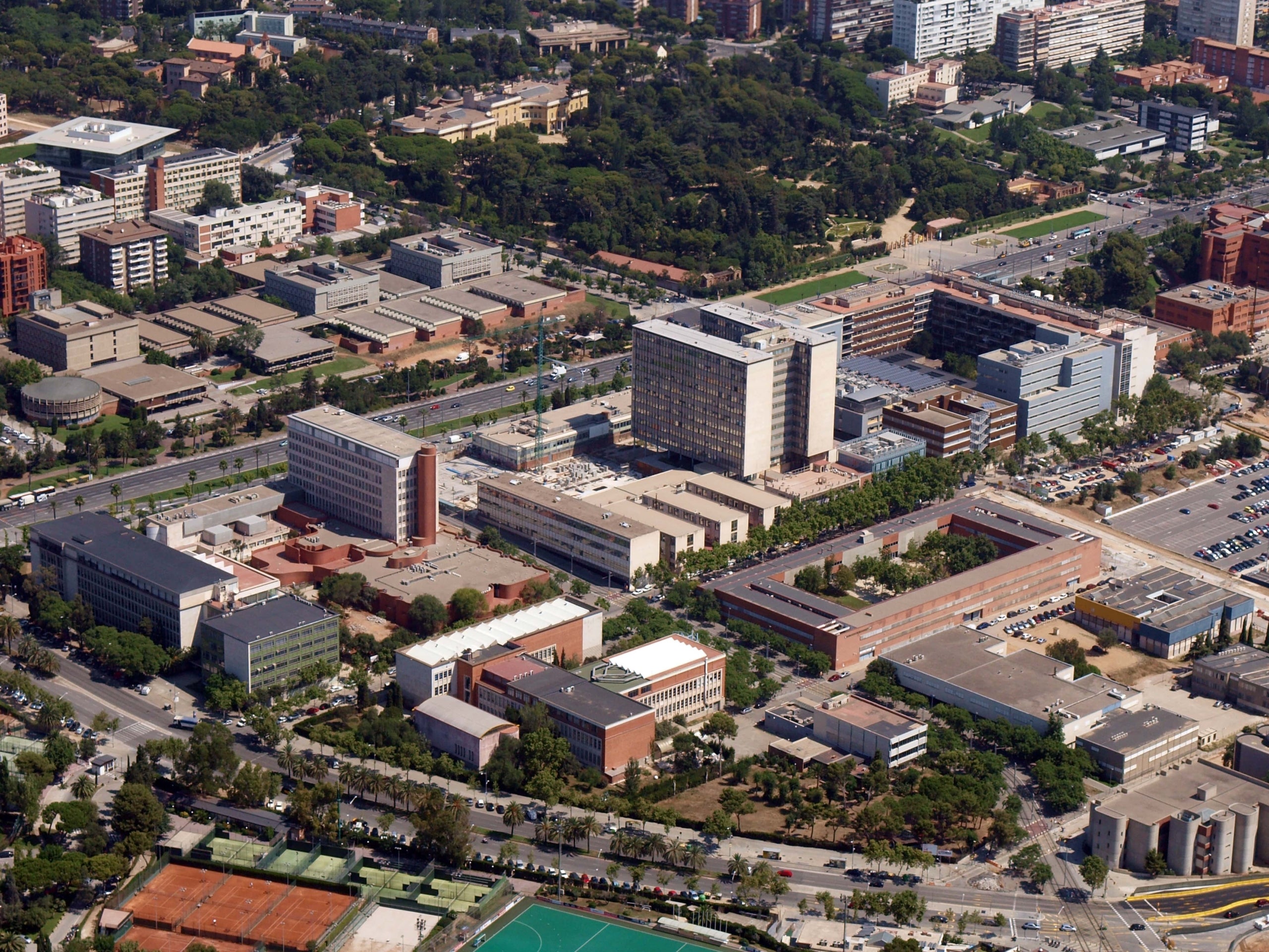 El Campus Diagonal de la UB a la part superior a l'esquerra de la imatge / Universitat Politècnica de Catalunya. Servei de Comunicació