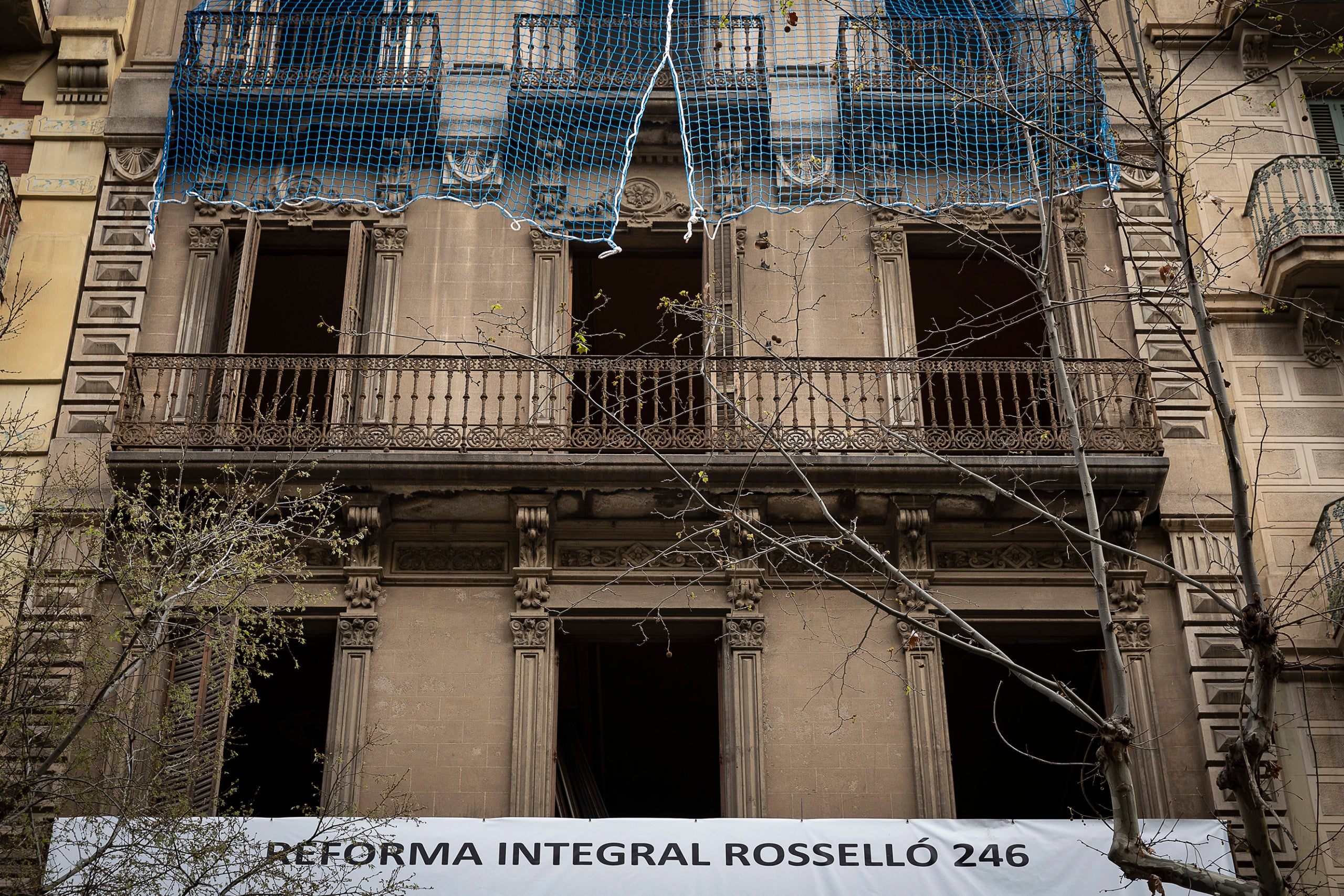 Reforma integral d'un edifici d'Enric Sagnier al carrer Rosselló / Jordi Play