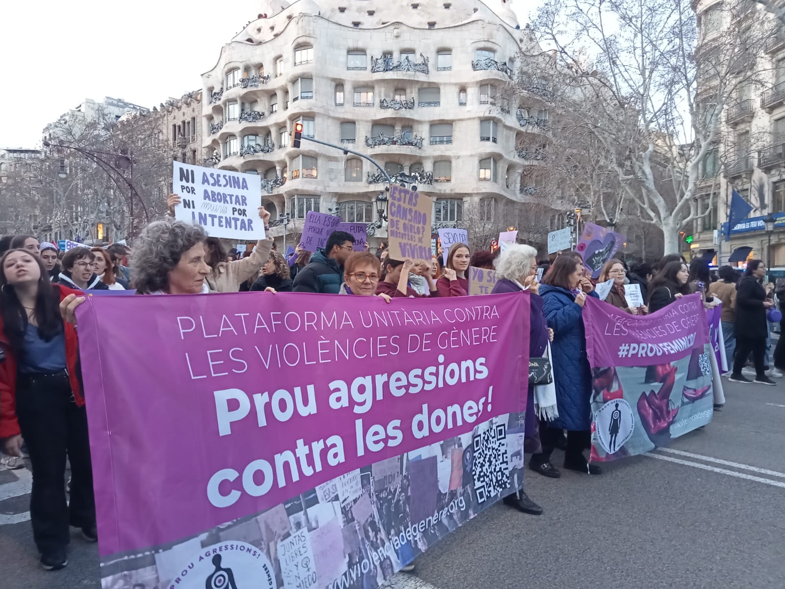 Un dels moments de la protesta feminista del 8-M d'aquest 2024 / Alba Losada