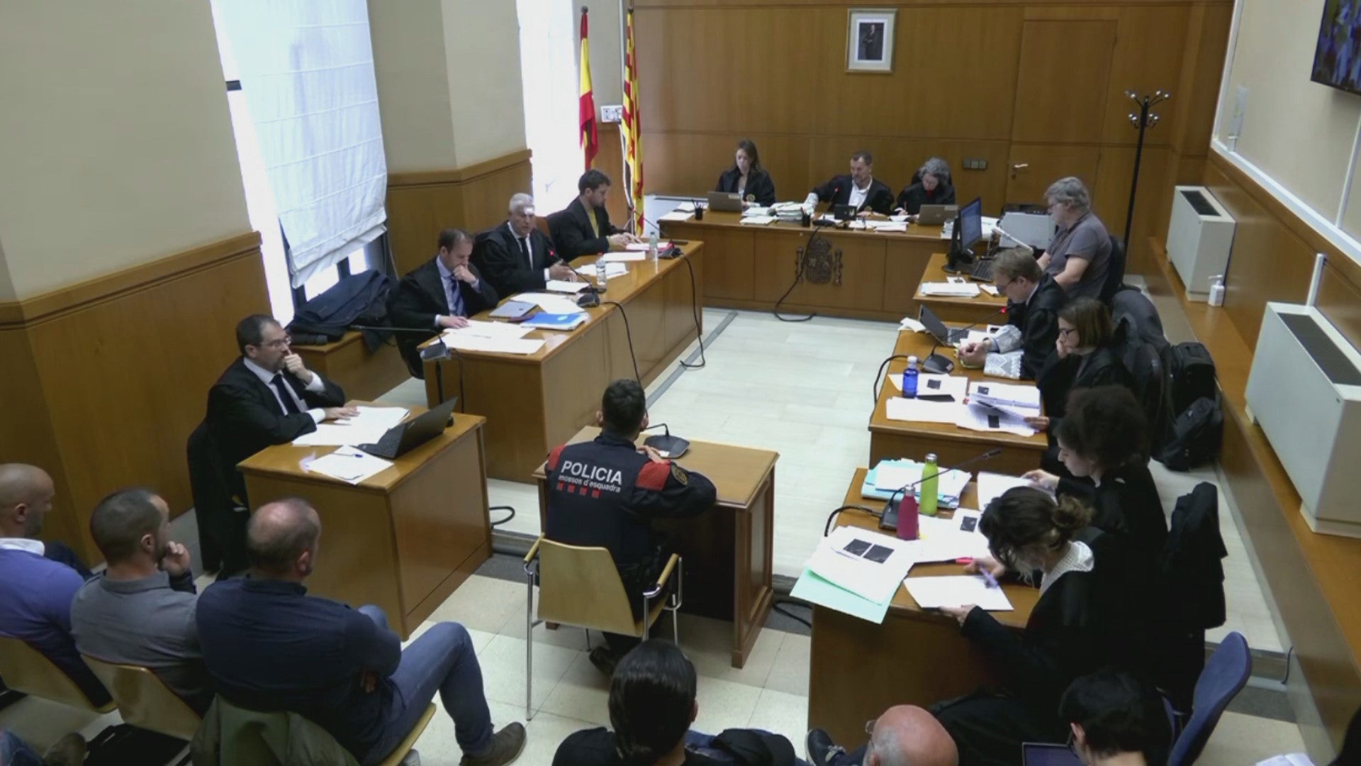 Una imatge de la vista oral d'aquest matí en el judici als quatre Mossos d'Esquadra