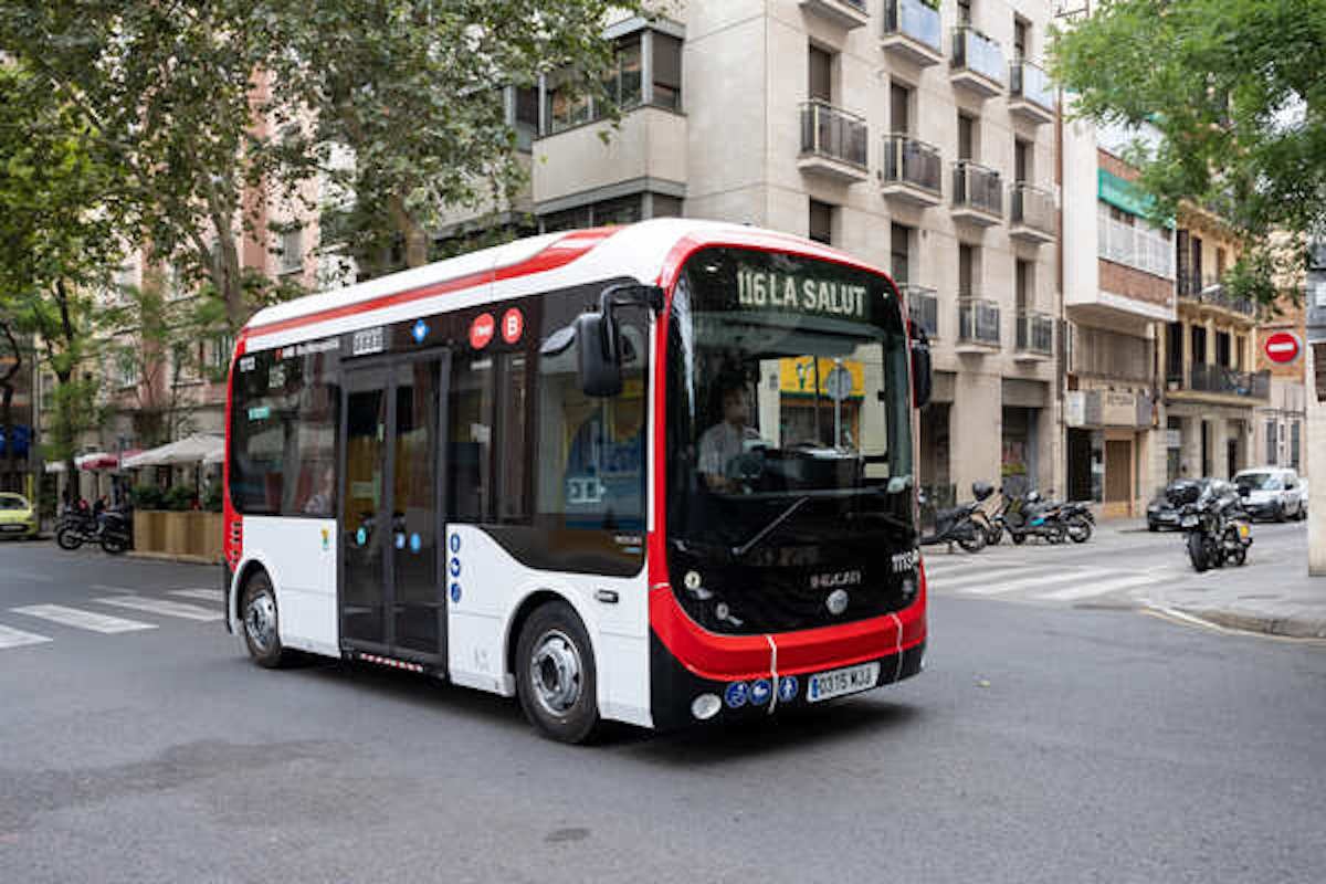 El bus de barrio 116, que va hasta el Park Güell / TMB