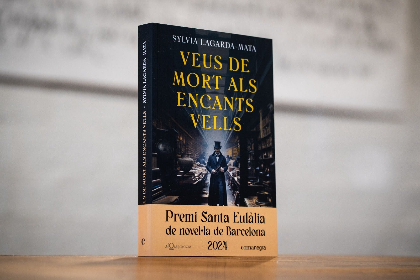 VEUS DE MORT ALS ENCANTS VELLS (Ed. Comanegra)