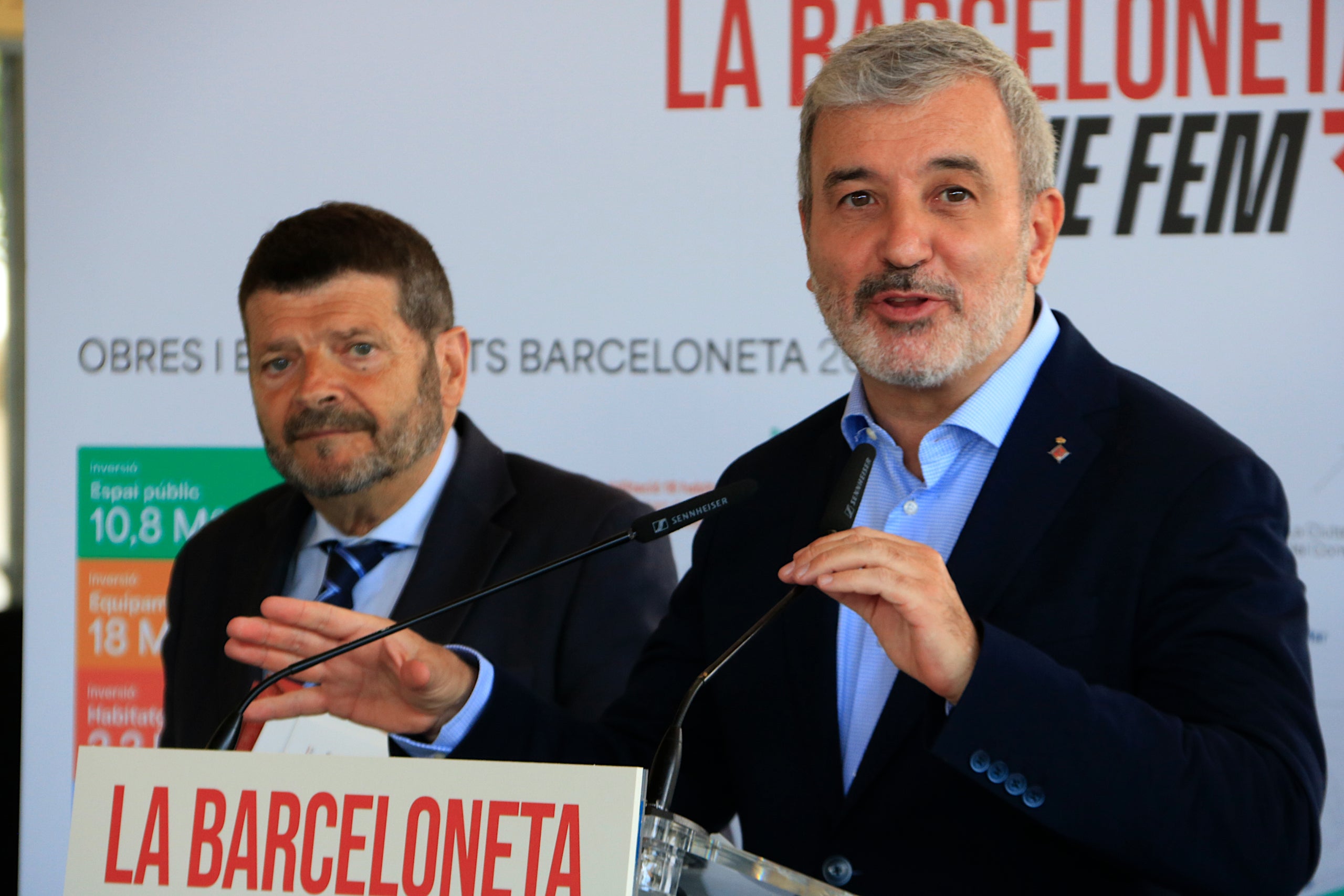 Jaume Collboni amb Albert Batlle, a la Barceloneta / ACN - Laura Fíguls