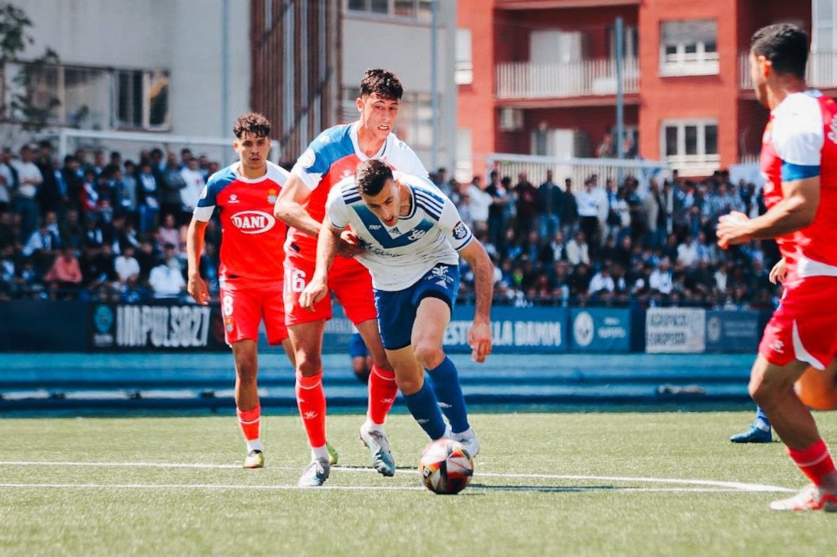 Un momento del partido del Europa contra el Espanyol B / CLUB DEPORTIVO EUROPA
