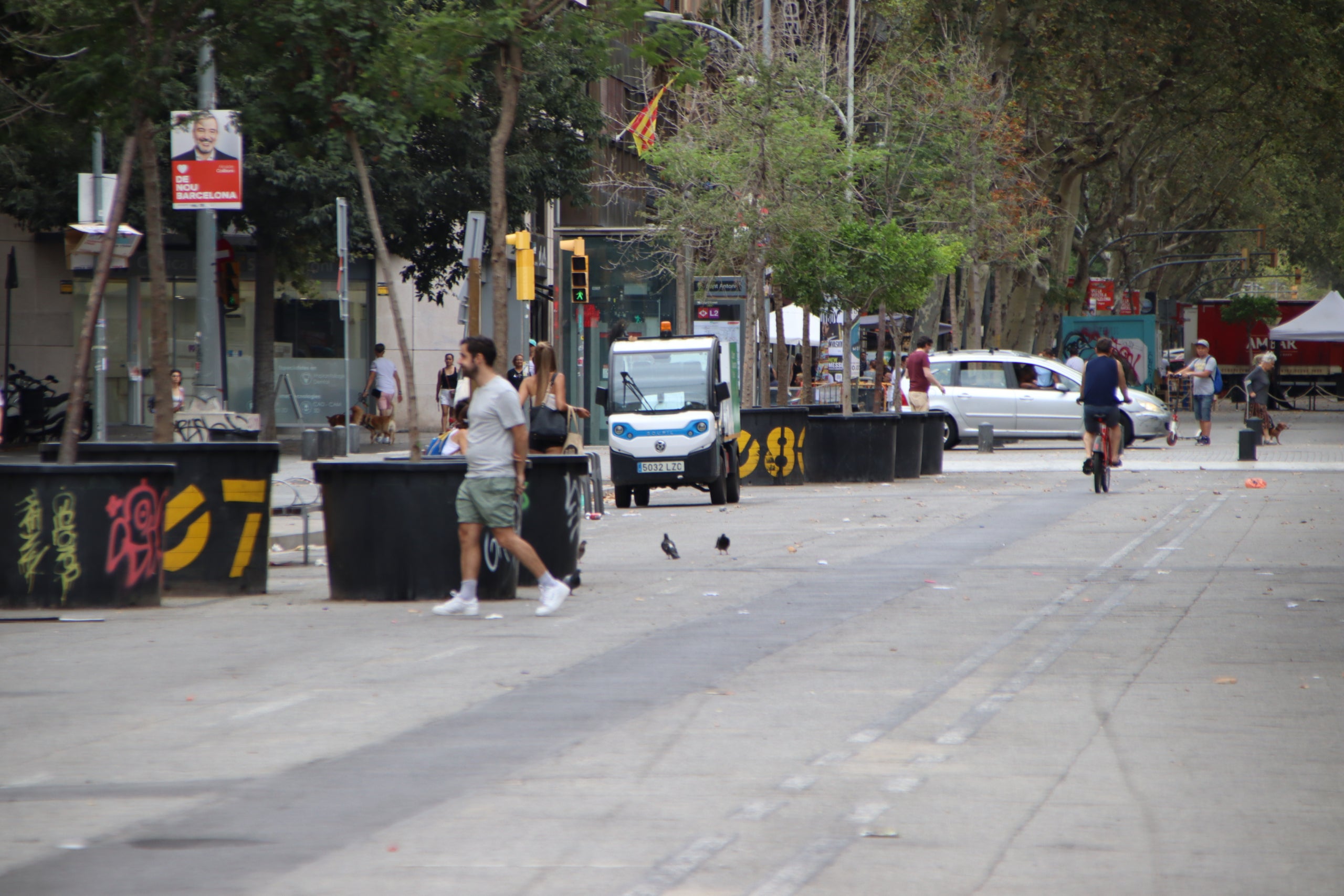 Un dels trams de la ronda de Sant Antoni pendents de reurbanitzar / Blanca Blay (ACN)