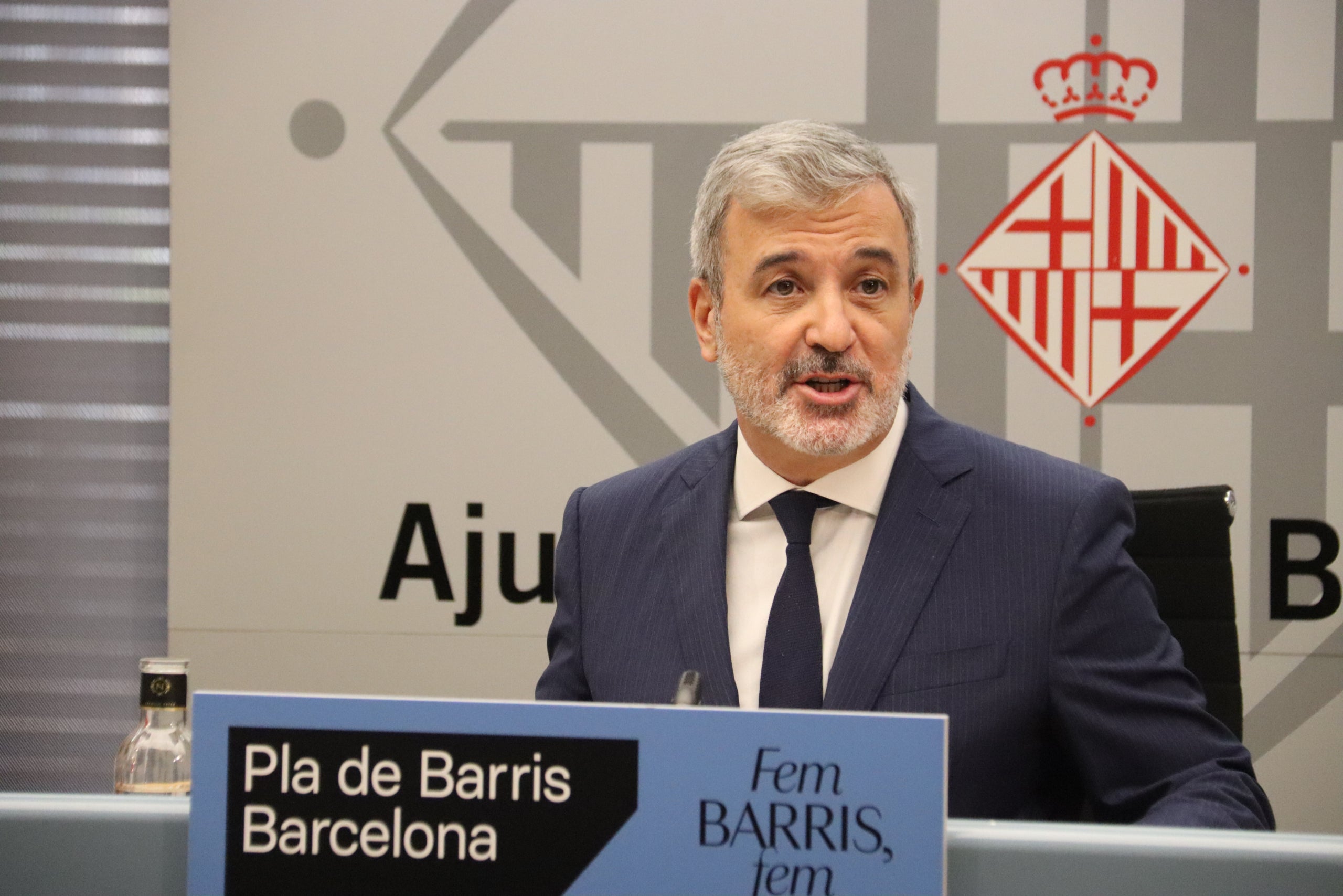 L'alcalde de Barcelona, Jaume Collboni, en la roda de premsa per anunciar el Pla de barris 2025-2028 / Marta Vidal (ACN)