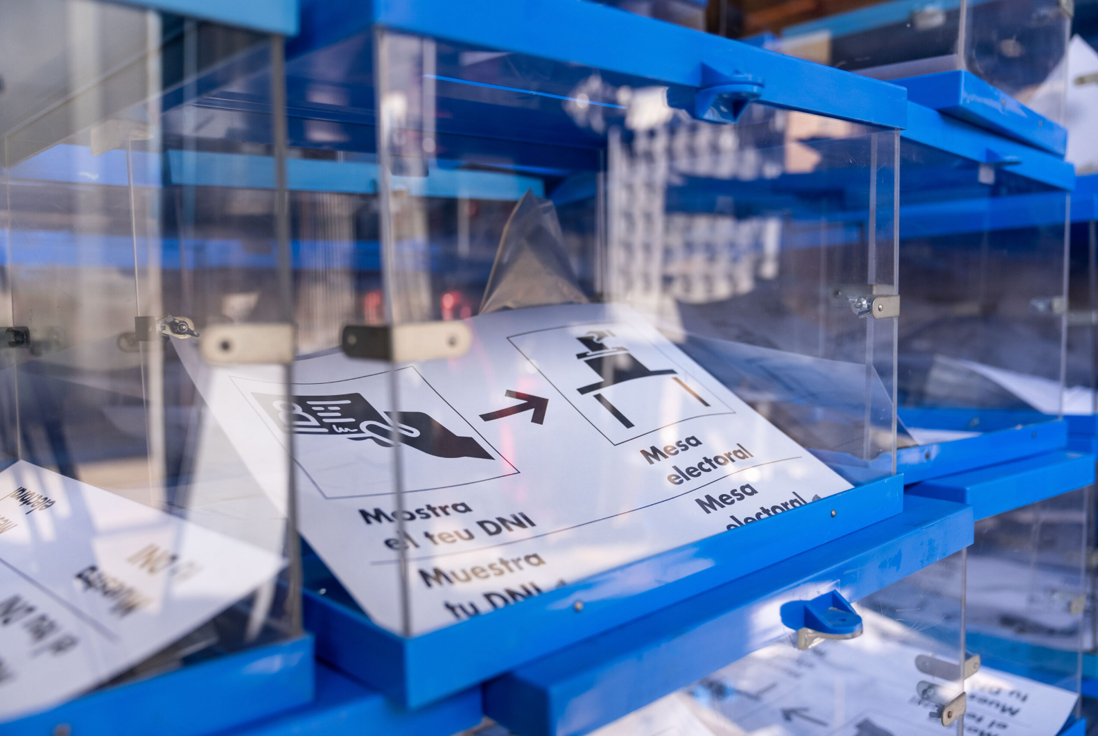 Urnes per als col·legis electorals de Barcelona aquest 9-J AJUNTAMENT DE BARCELONA