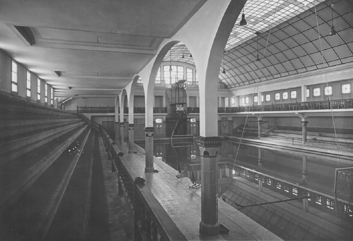 La piscina de l'Escullera del CN Barcelona en una imatge d'arxiu durant el segle XX / FONS FOTOGRÀFIC CN BARCELONA