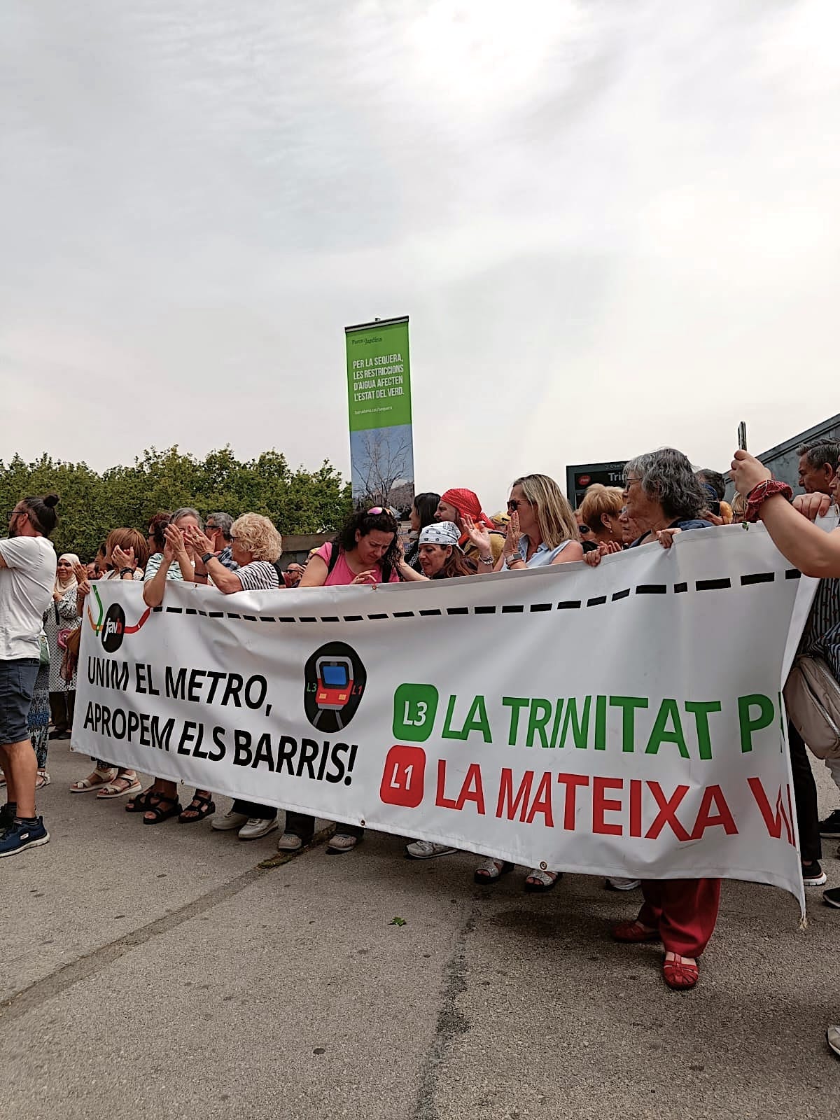 Veïns de la Trinitat demanen allargar l'L3 del metro / Cedida