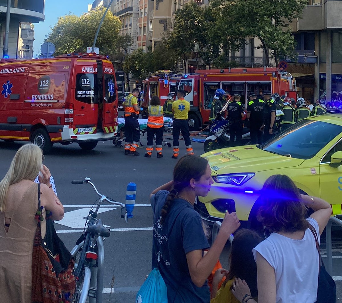 Serveis d'emergència, al lloc de l'accident / Irema Diadema

