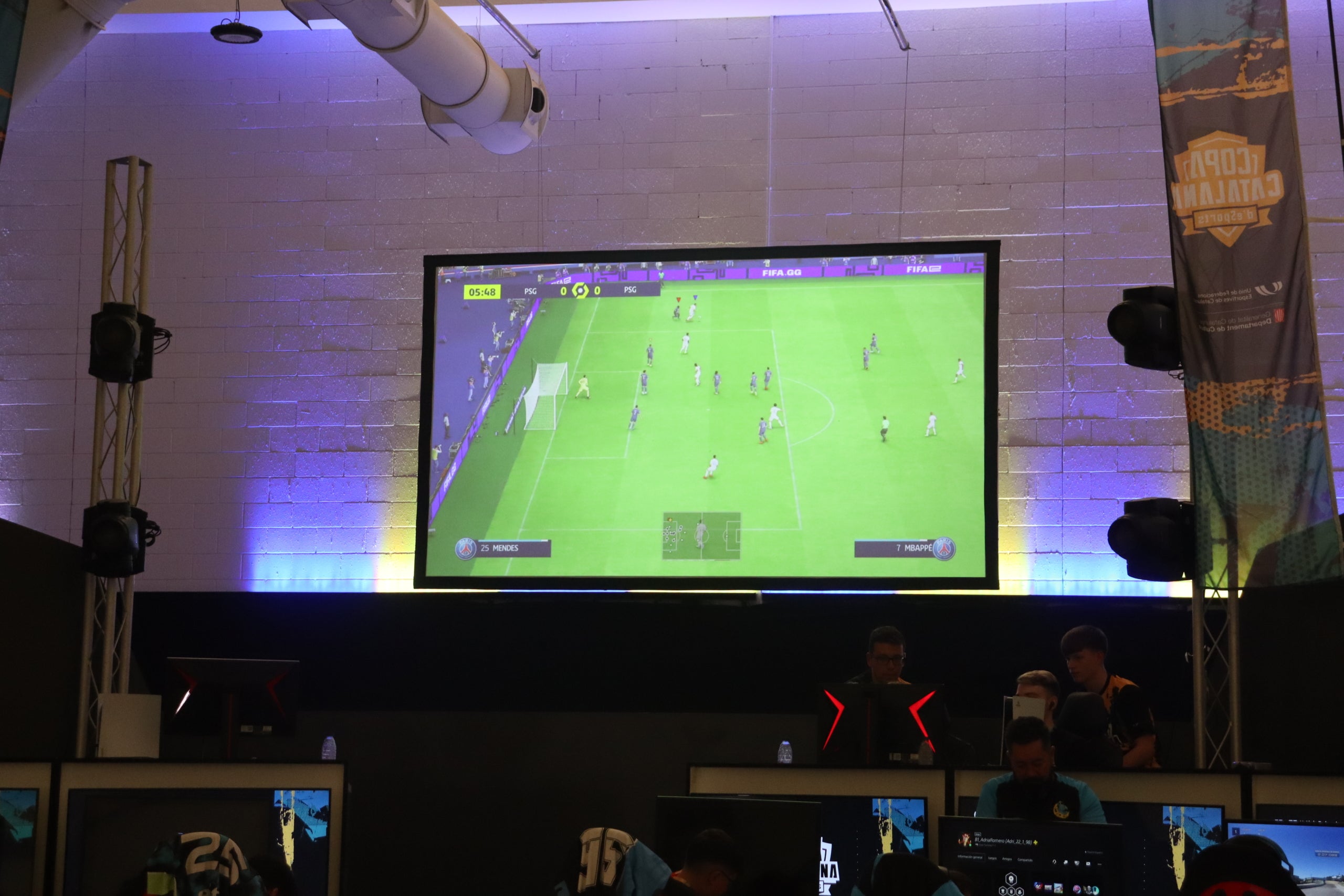 'L'esport rei', el futbol, compta amb una gran representació dintre dels eSports i molts dels partits es viuen com si fos el futbol real | Cedia per la UFEC