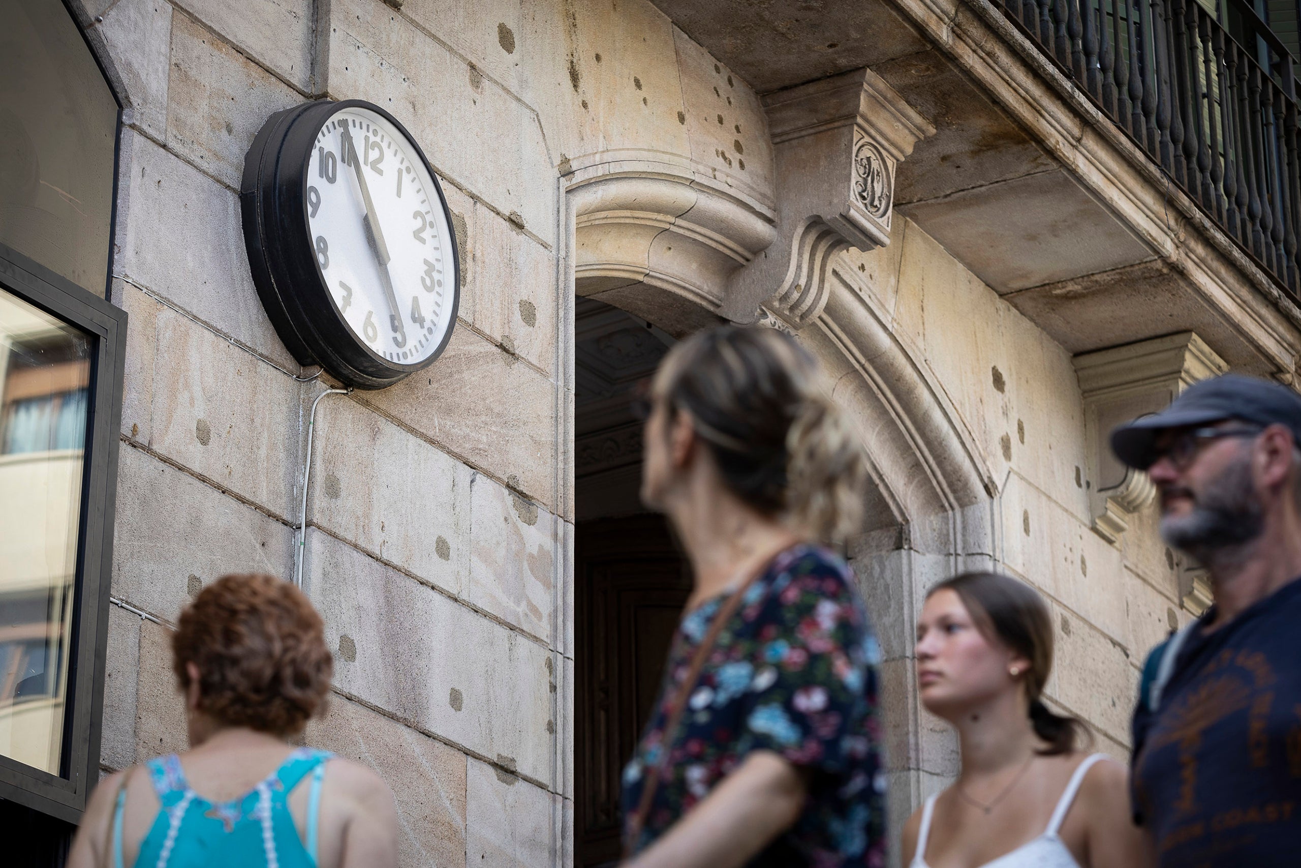 Reloj parado de la antigua tienda Palau en la calle Pelai
31.07.2024, Barcelona
foto: Jordi Play