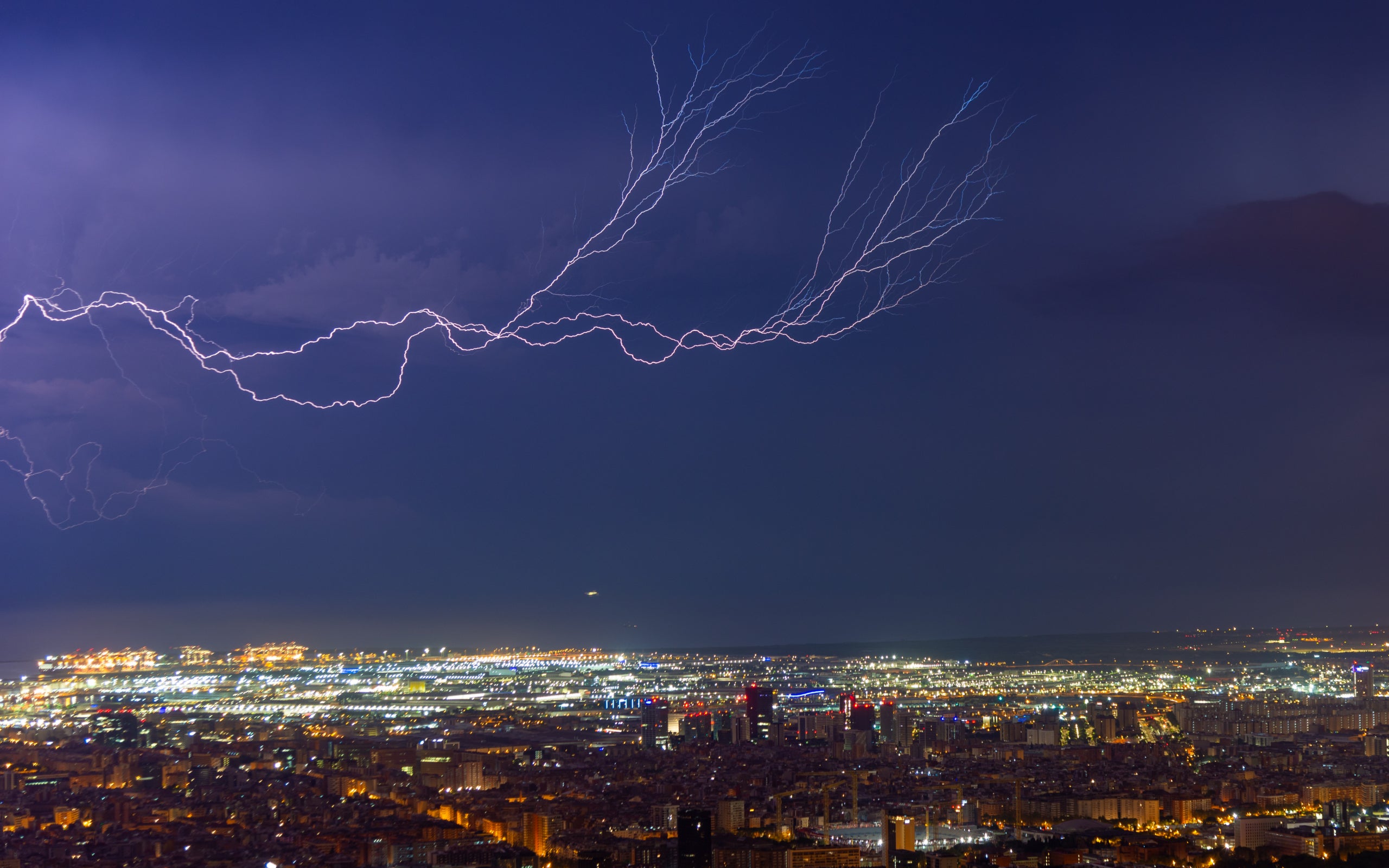 Una tempesta aquesta nit a Barcelona 