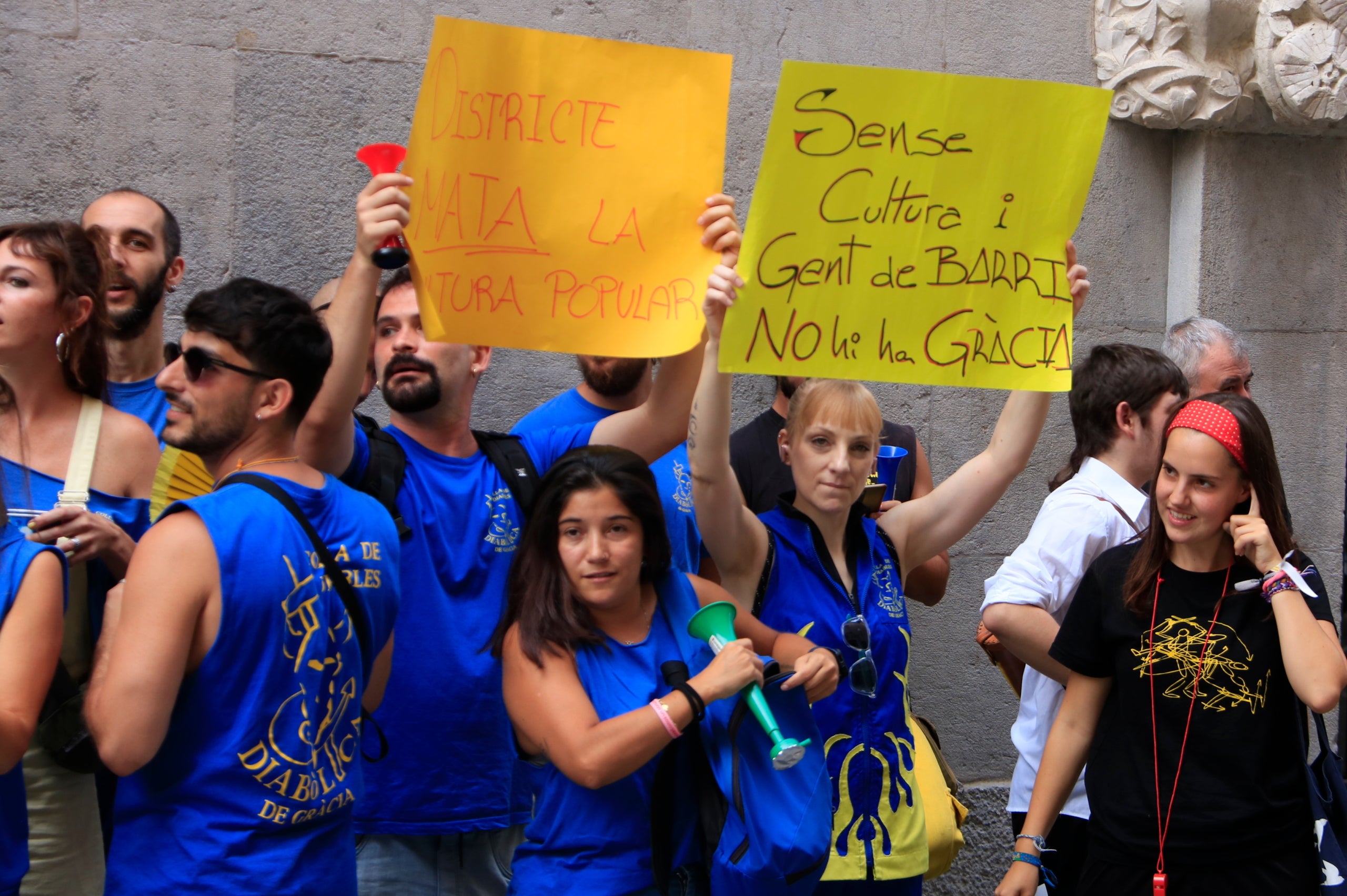 Manifestants durant la primera jornada de la Festa de Gràcia / ACN