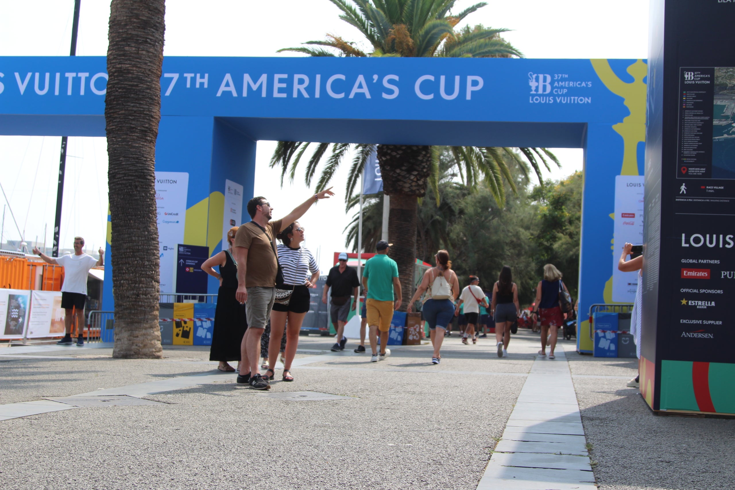 Un dels espais de les fan zones habilitades per poder seguir la Copa Amèrica arreu de la costa barcelonina / A.R.