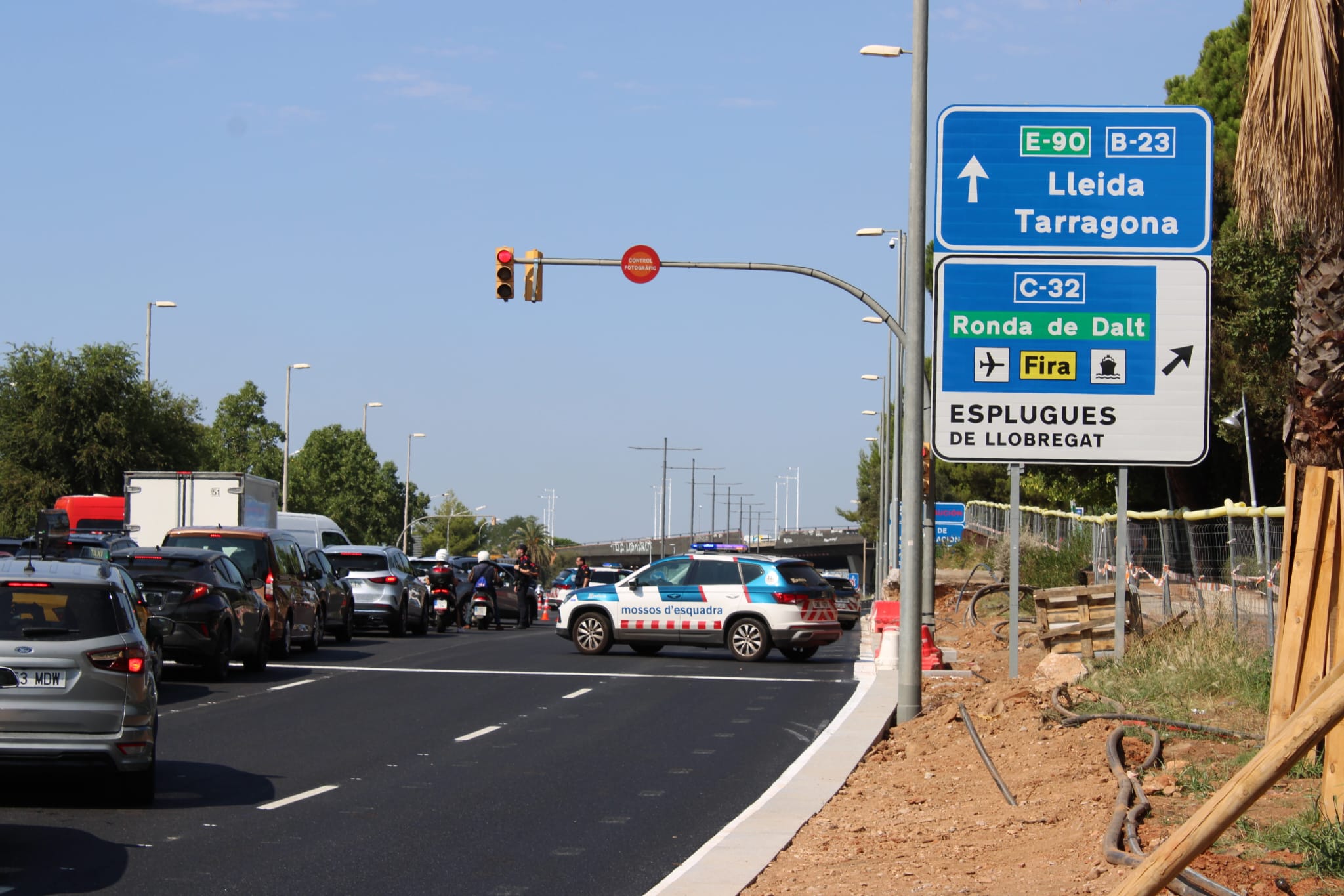Controls dels Mossos d'Esquadra a l'avinguda Diagonal aquest dijous al migdia / Jose Díaz