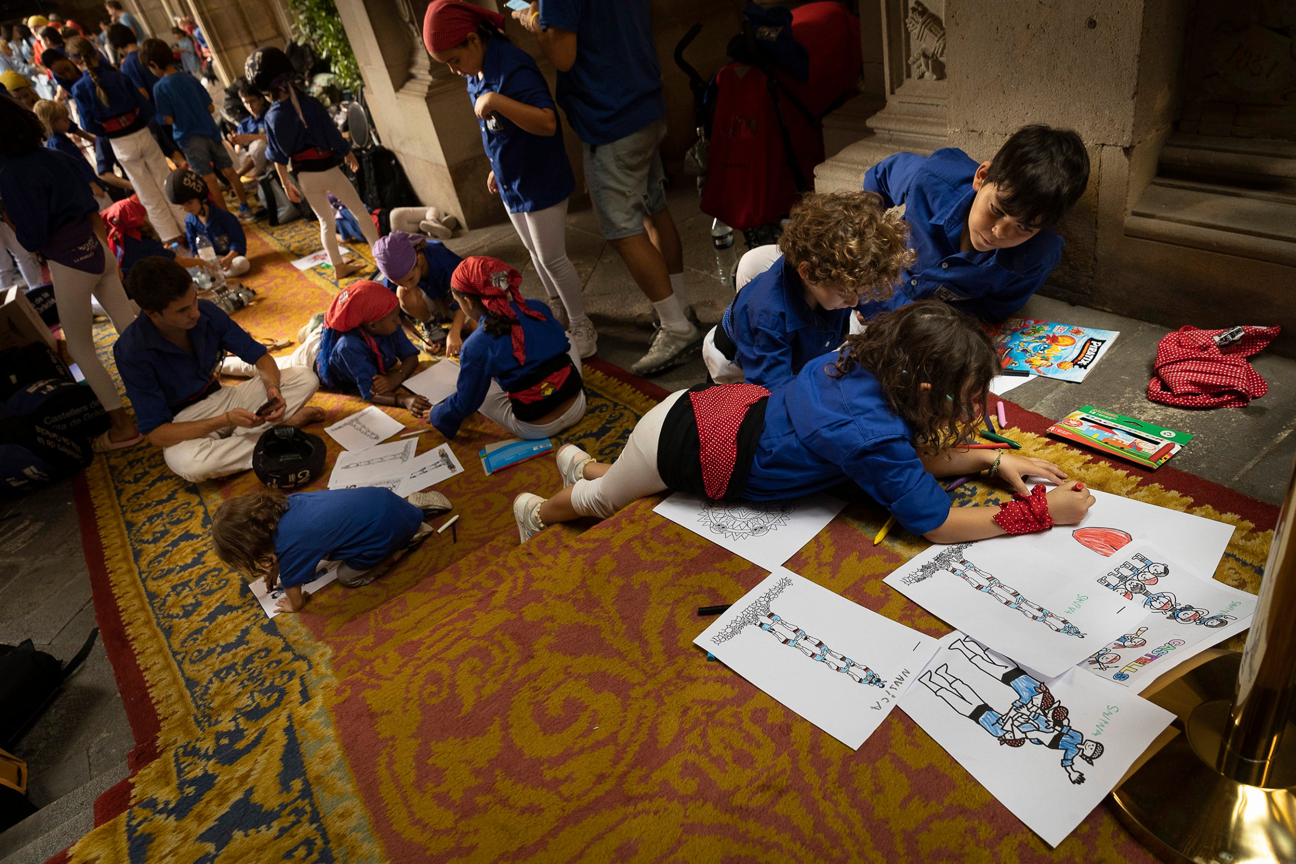 Jornada castellera amb les colles de la ciutat a Plaça Sant Jaume / Jordi Play