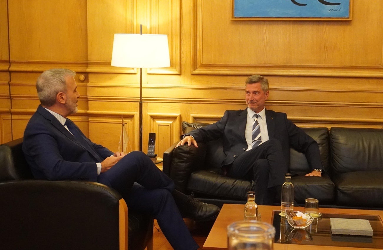 Jaume Collboni i Jordi Martí Galbis, en una reunió a l'Ajuntament el setembre passat / Junts
