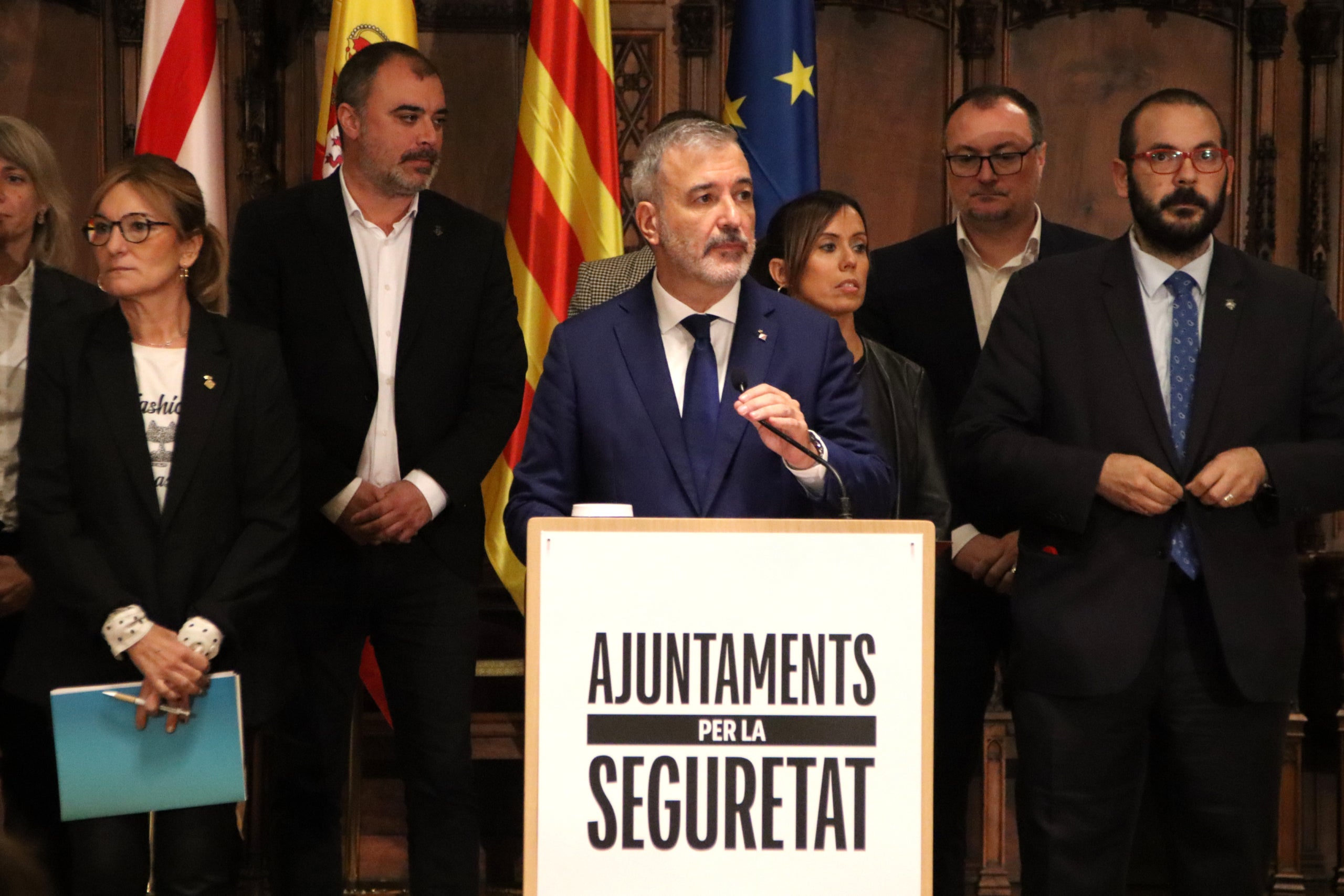 Collboni i altres alcaldes metropolitans al Saló de Cent / Blanca Blay (ACN)