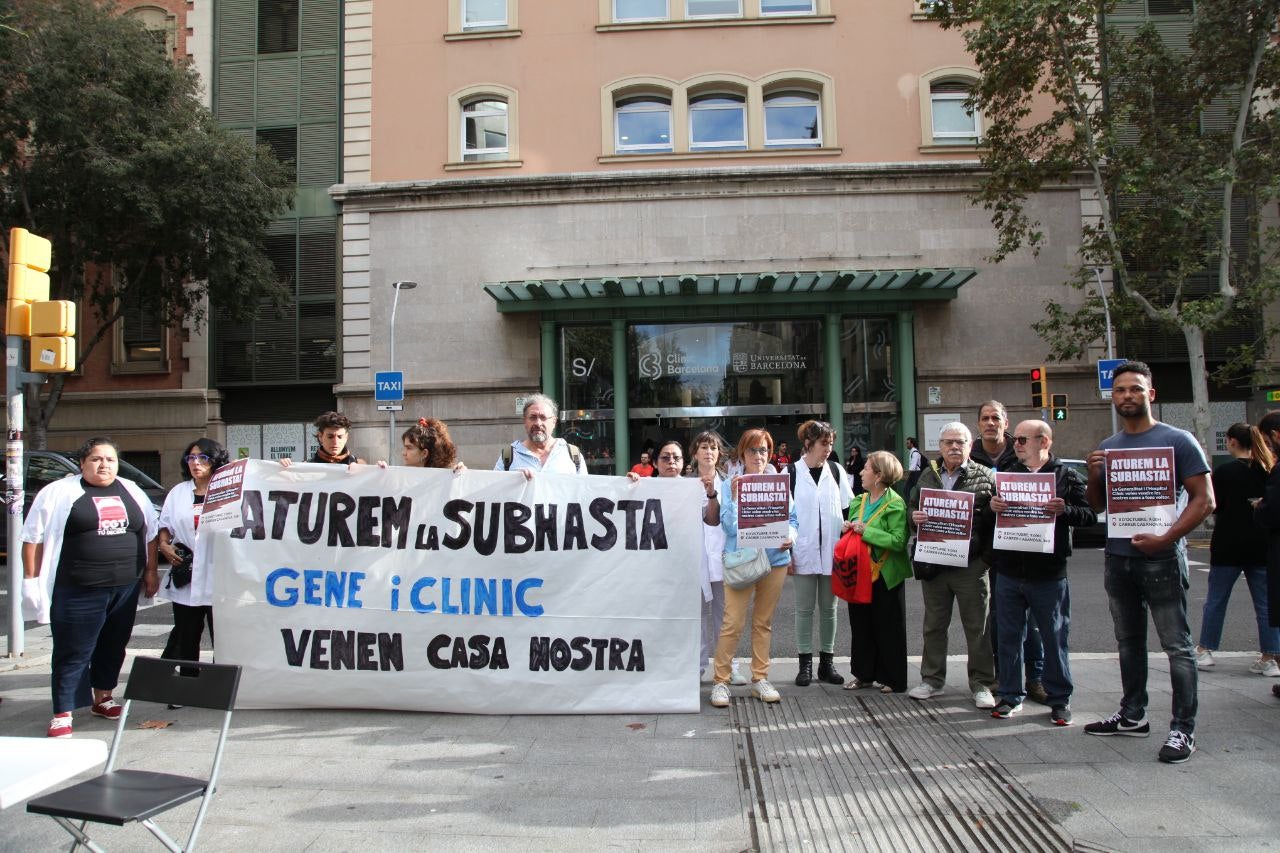 Roda de premsa i acte de protesta per la subhasta dels pisos del Clínic del passat 3 d'octubre / Sindicat de Llogateres